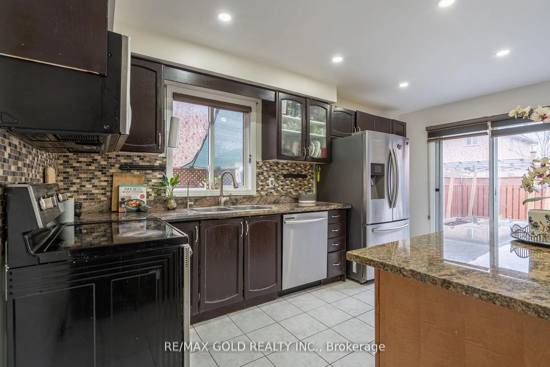 Photo 20 of 172 Desert Sand Drive, Brampton, Sandringham-Wellington — HOMEH