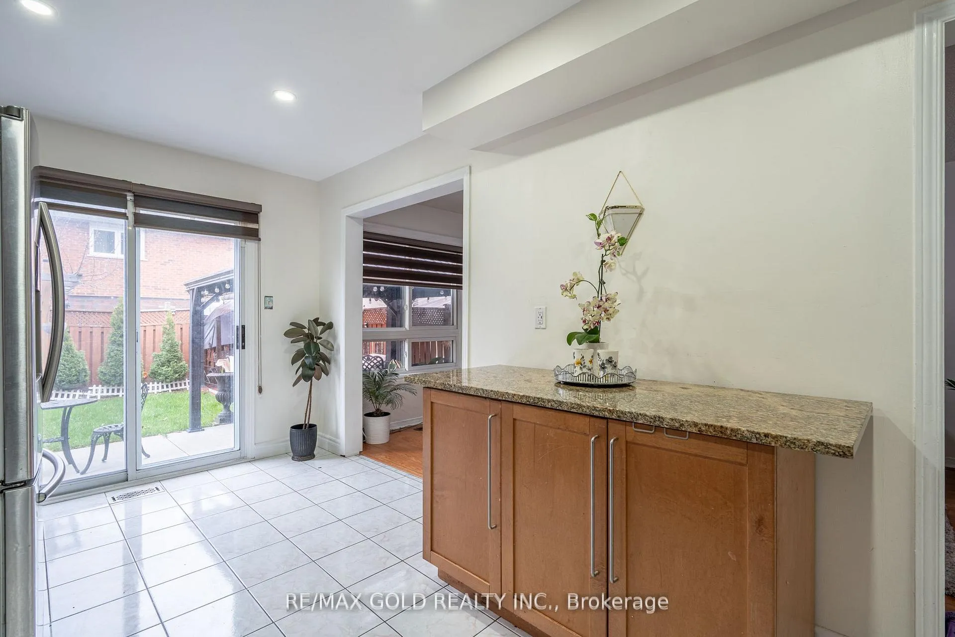 Photo 21 of 172 Desert Sand Drive, Brampton, Sandringham-Wellington — HOMEH