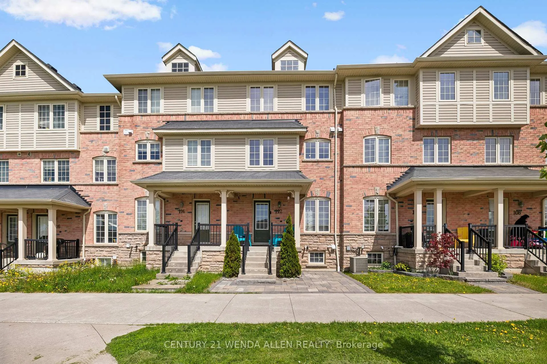 Photo 3 of 112 Goss Lane, Ajax, Northeast Ajax — HOMEH