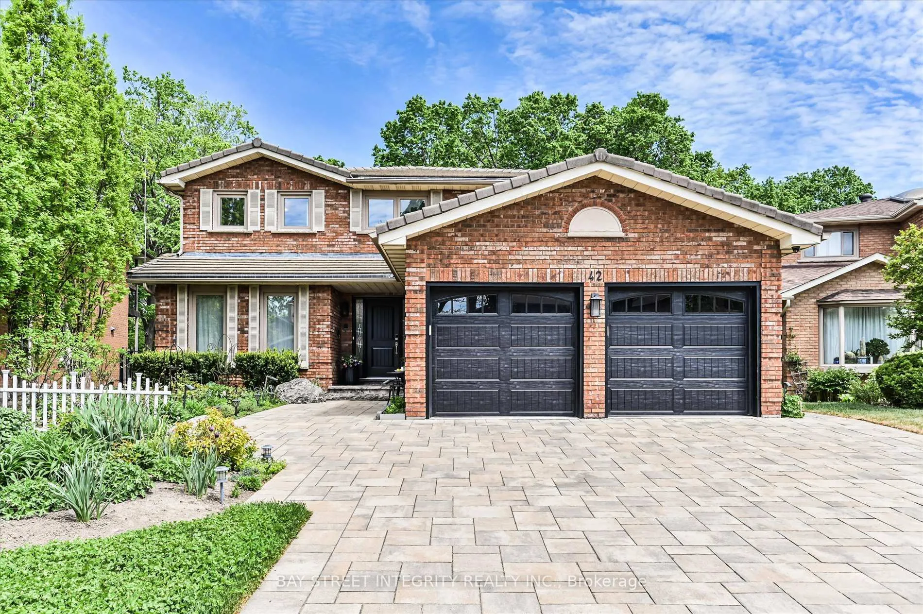 Photo 1 of 42 Sycamore Drive, Markham, Aileen-Willowbrook — HOMEH