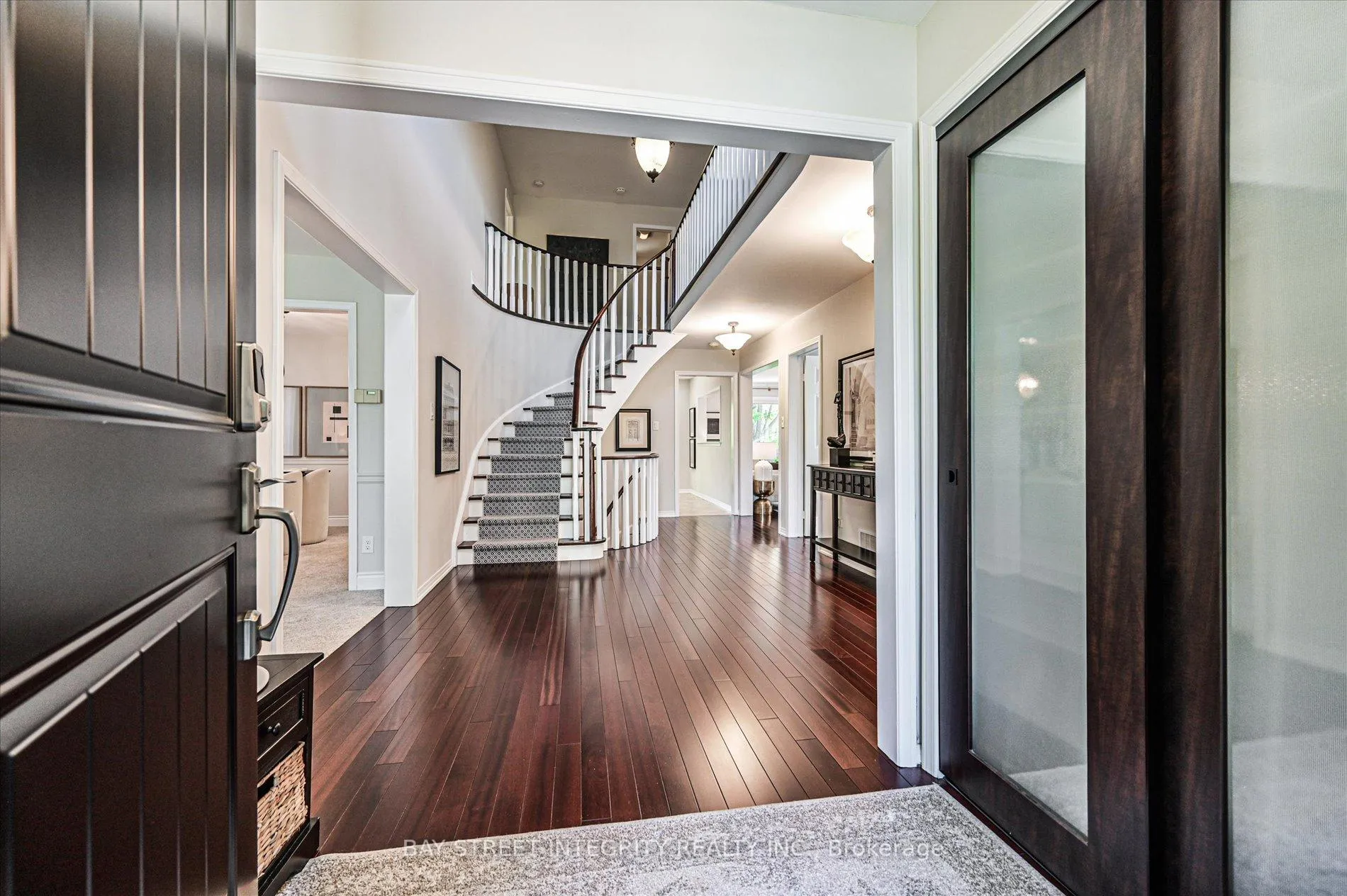 Photo 4 of 42 Sycamore Drive, Markham, Aileen-Willowbrook — HOMEH