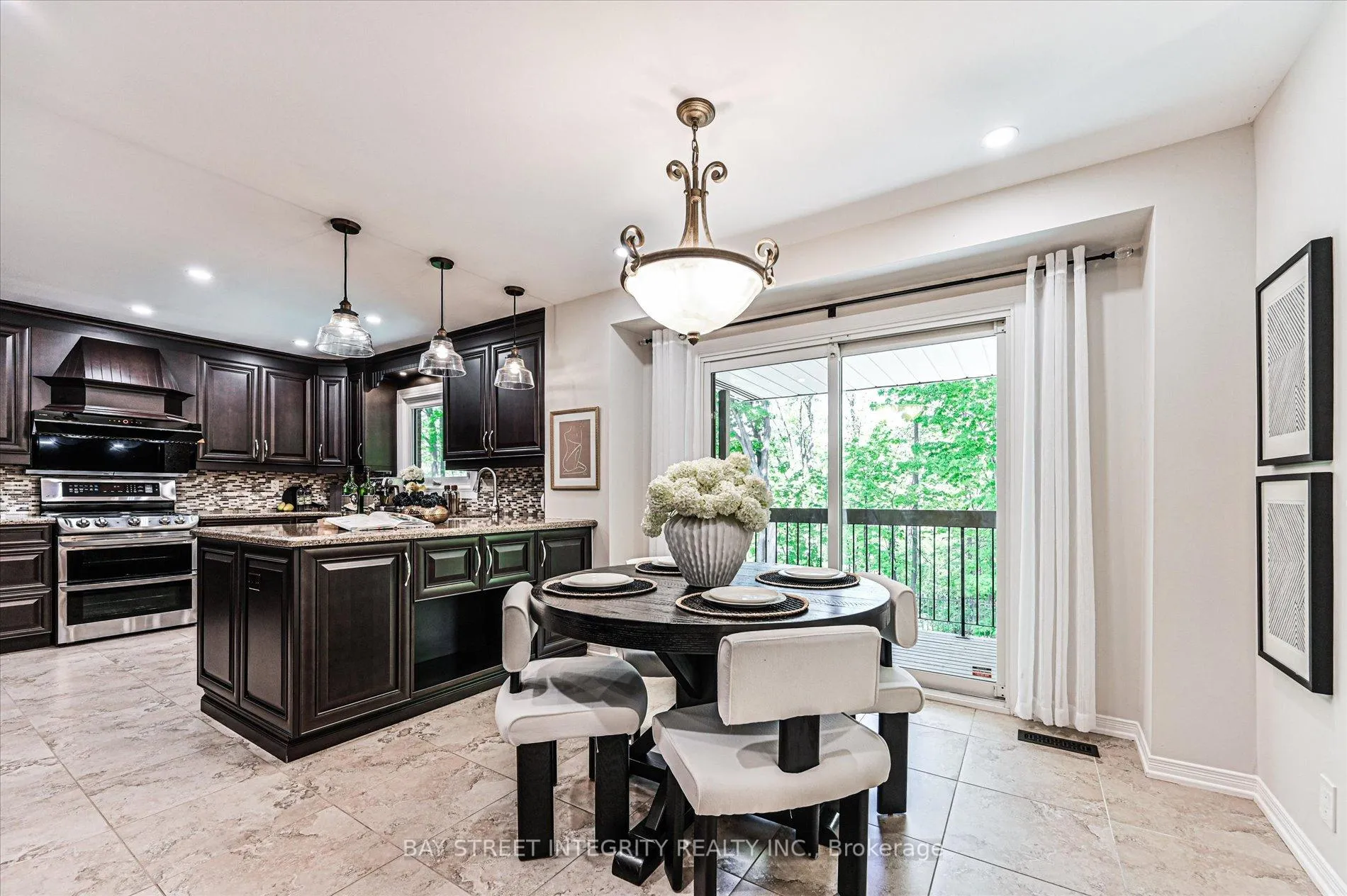 Photo 15 of 42 Sycamore Drive, Markham, Aileen-Willowbrook — HOMEH