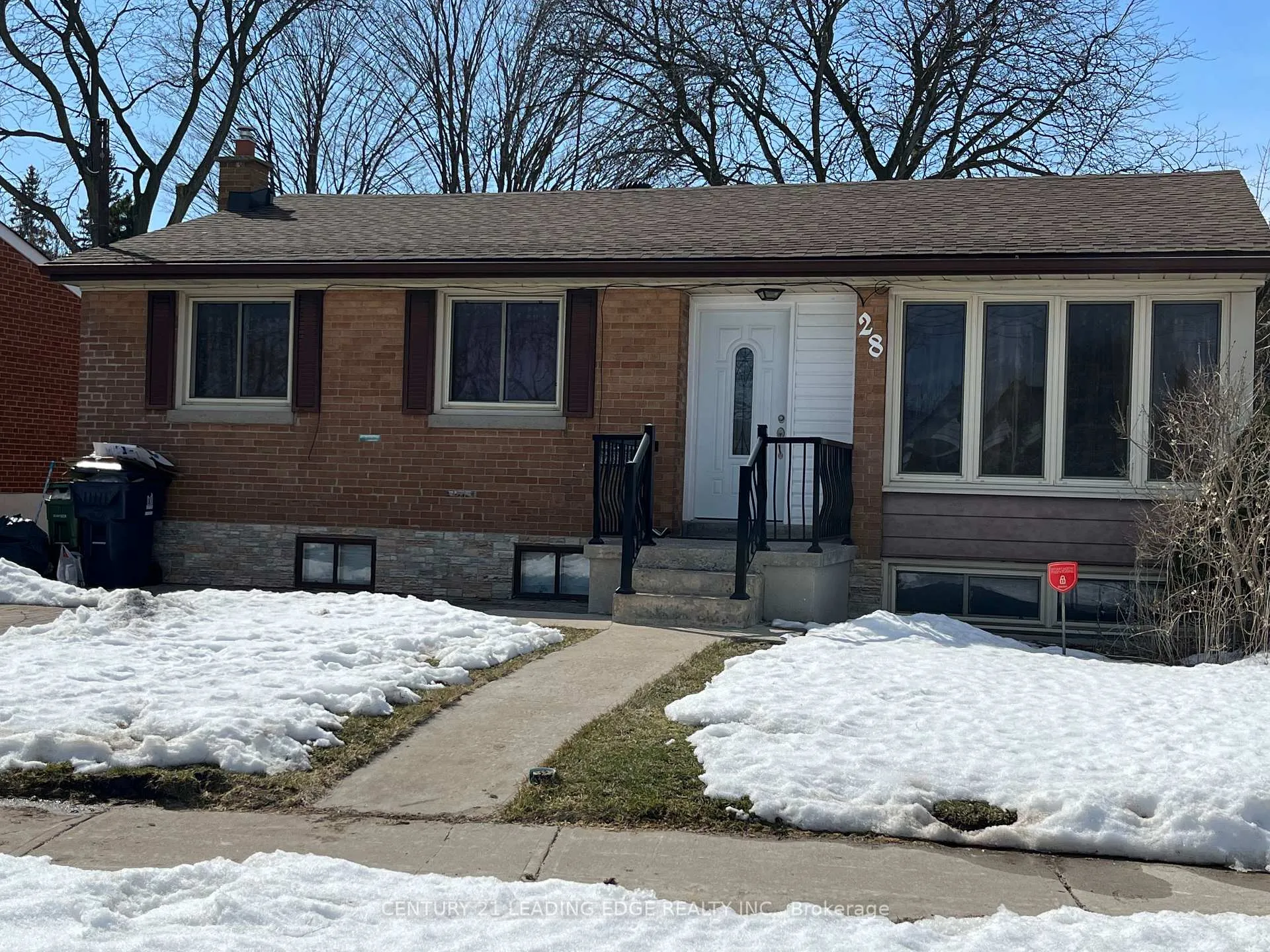 Front of 28 Ivanhoe Court