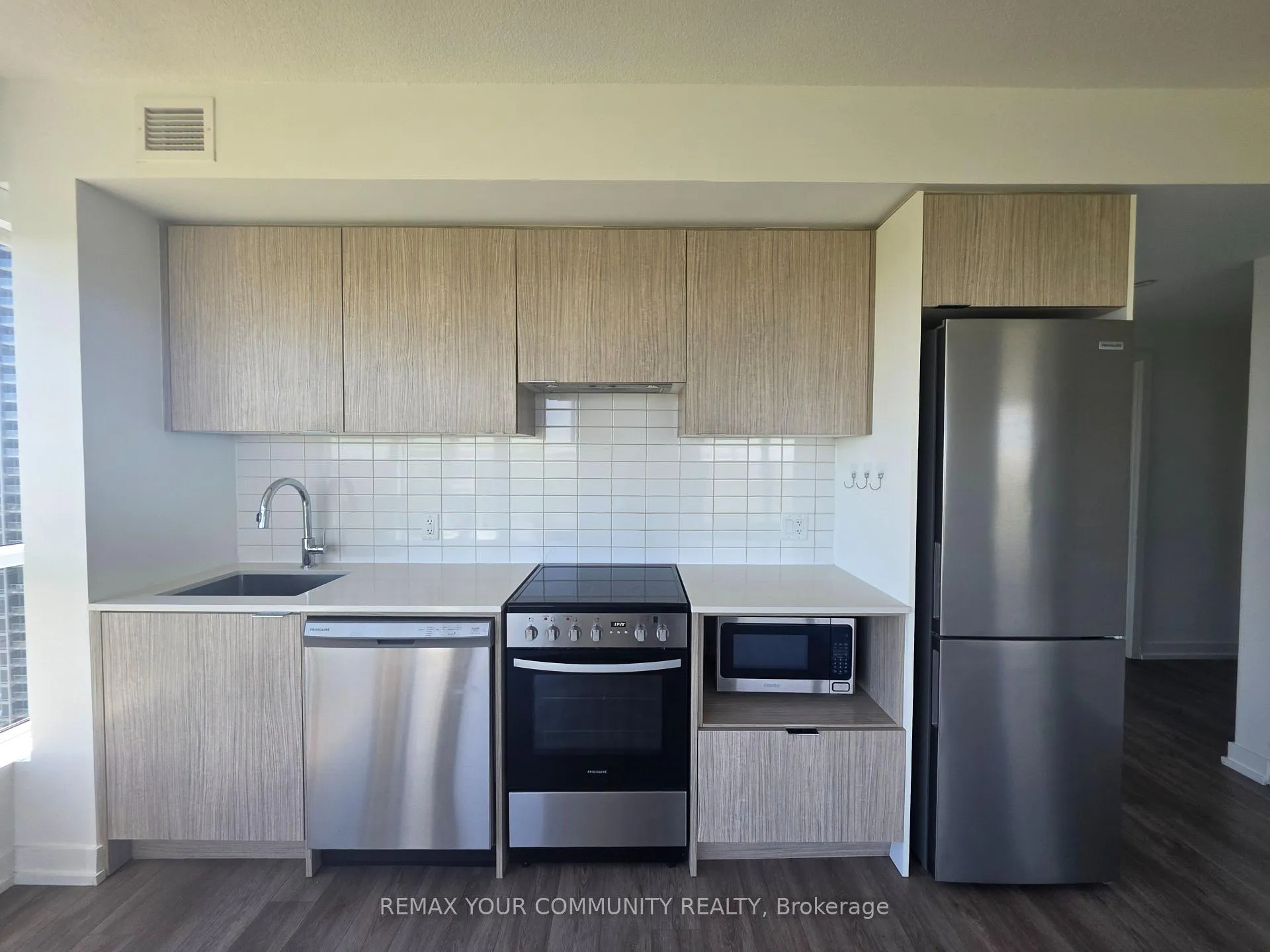 Photo 2 of Unit 3007, 395 Bloor Street E, Toronto, North St. James Town — HOMEH