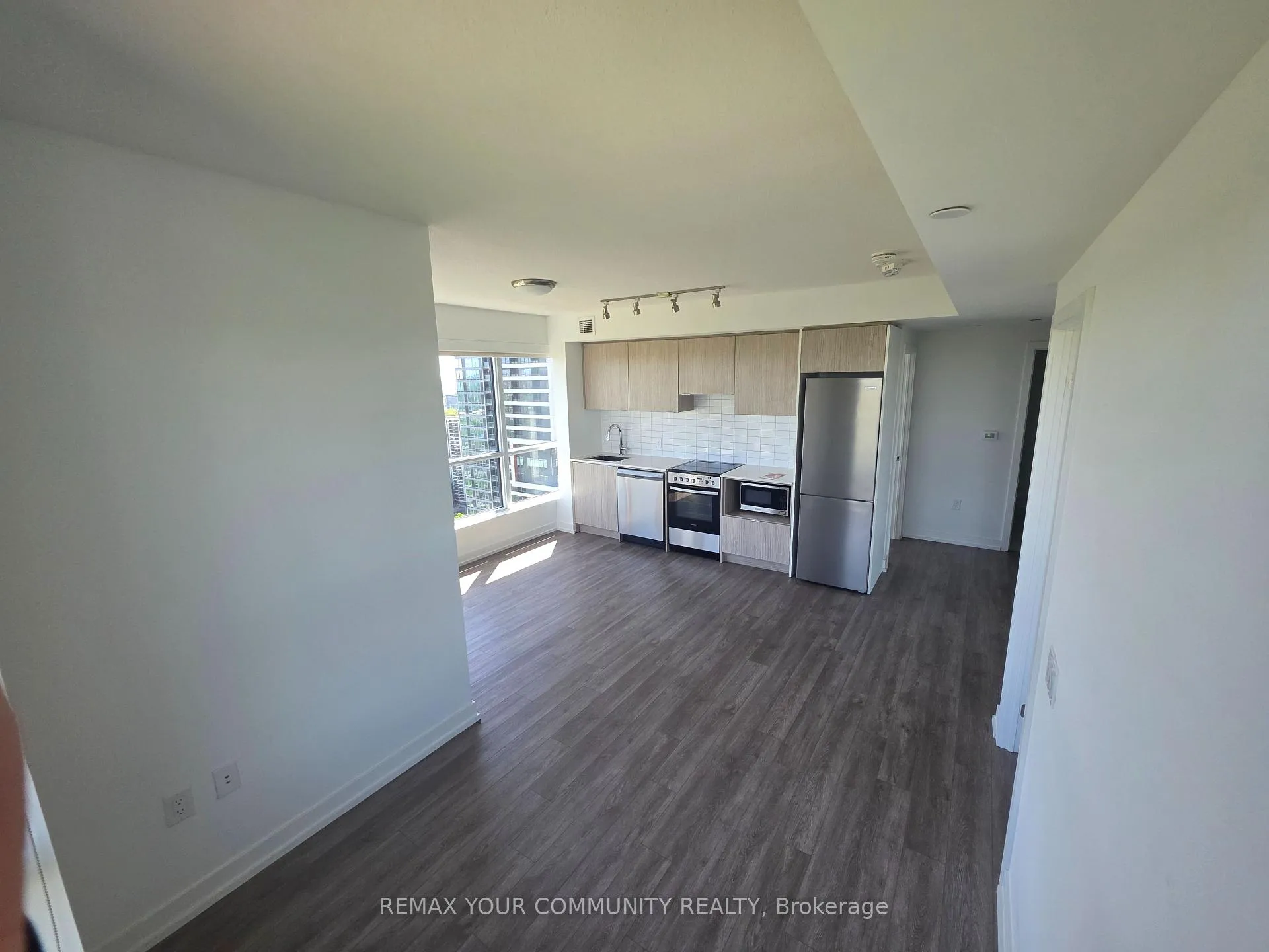 Photo 3 of Unit 3007, 395 Bloor Street E, Toronto, North St. James Town — HOMEH
