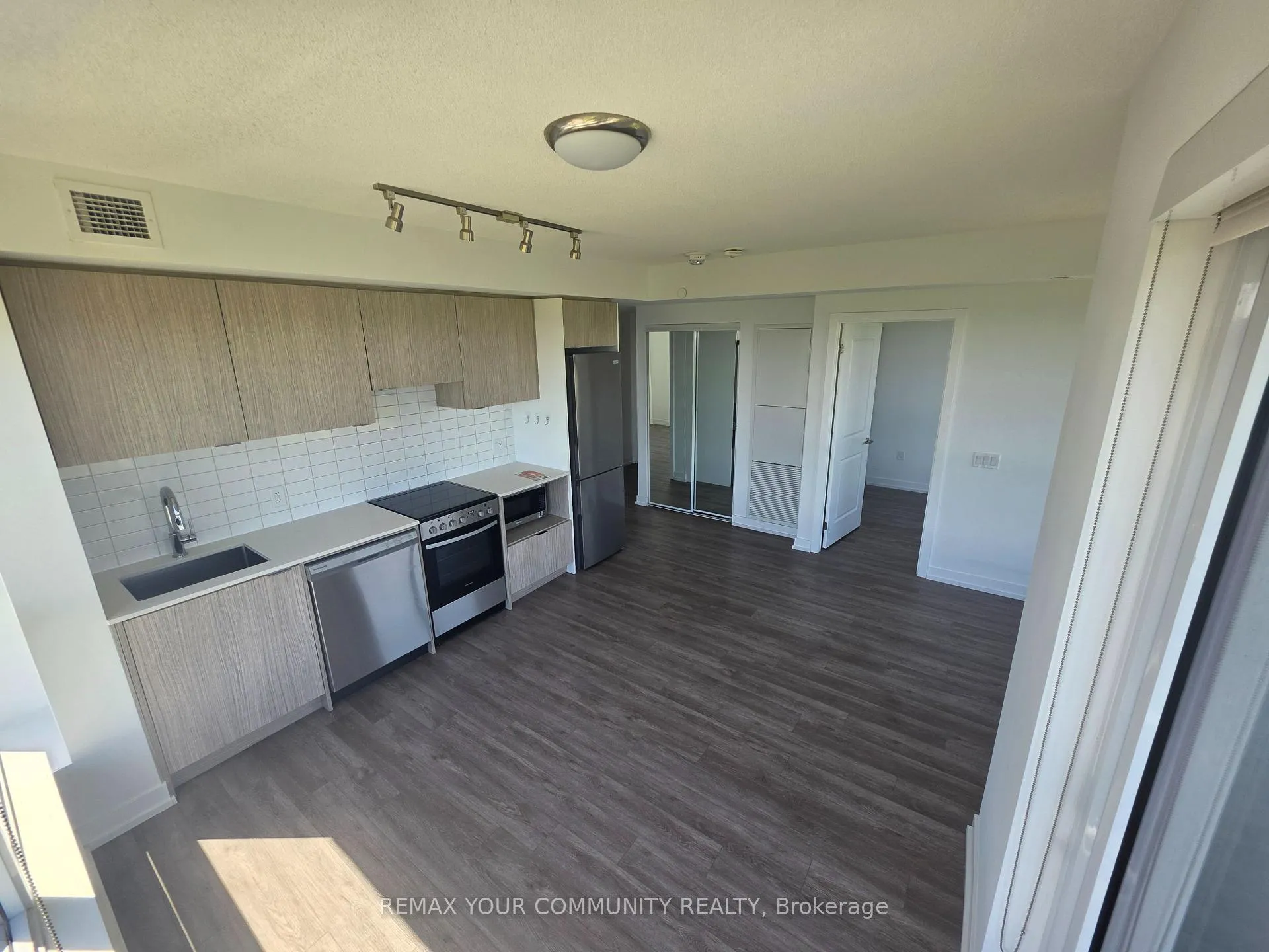 Photo 6 of Unit 3007, 395 Bloor Street E, Toronto, North St. James Town — HOMEH