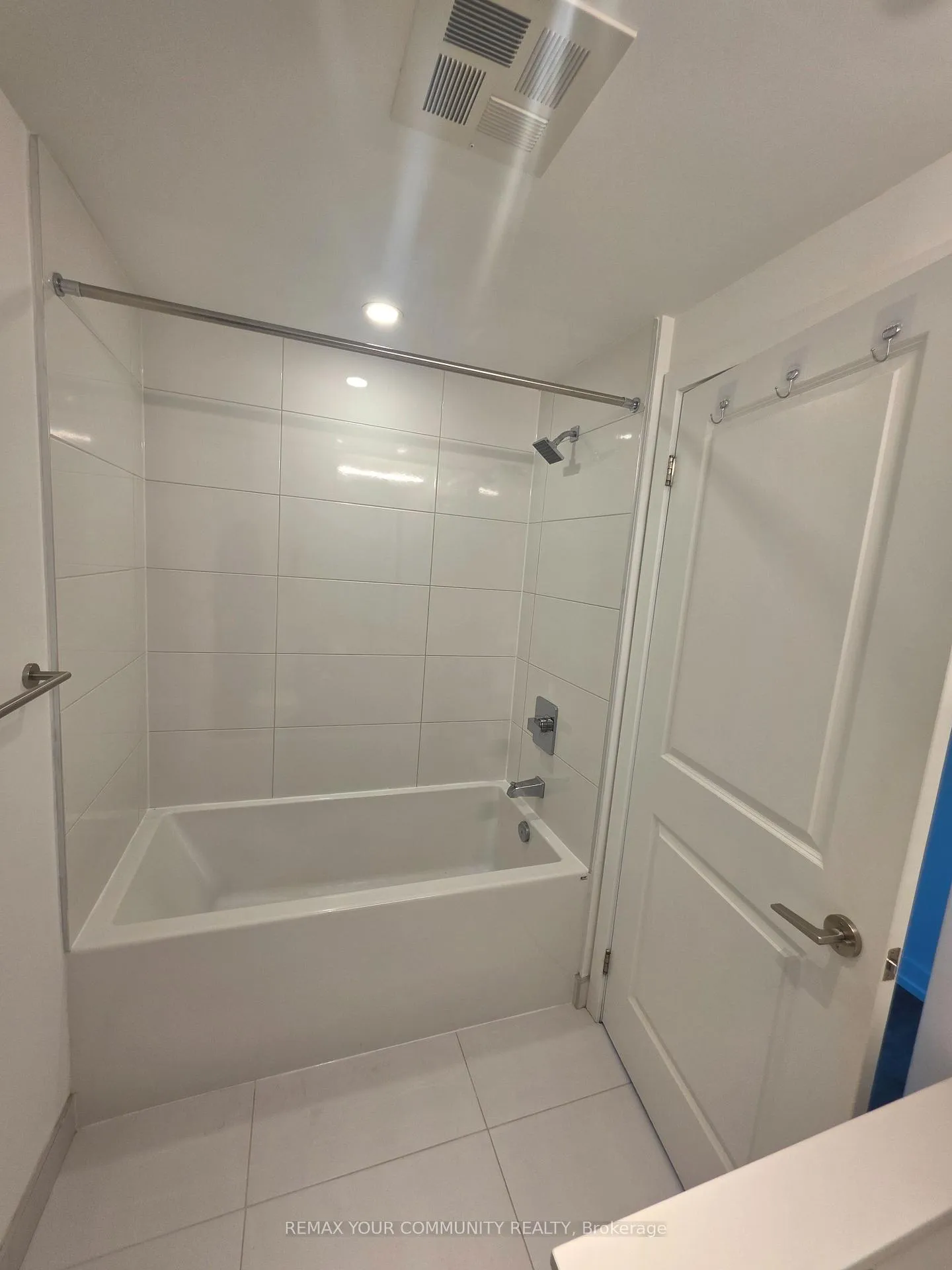 Photo 10 of Unit 3007, 395 Bloor Street E, Toronto, North St. James Town — HOMEH