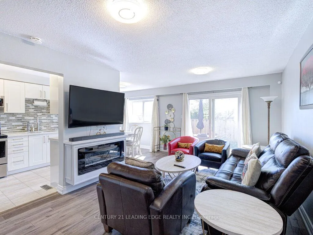 Photo 4 of Unit 56, 1552 Lancaster Drive, Oakville, Falgarwood — HOMEH