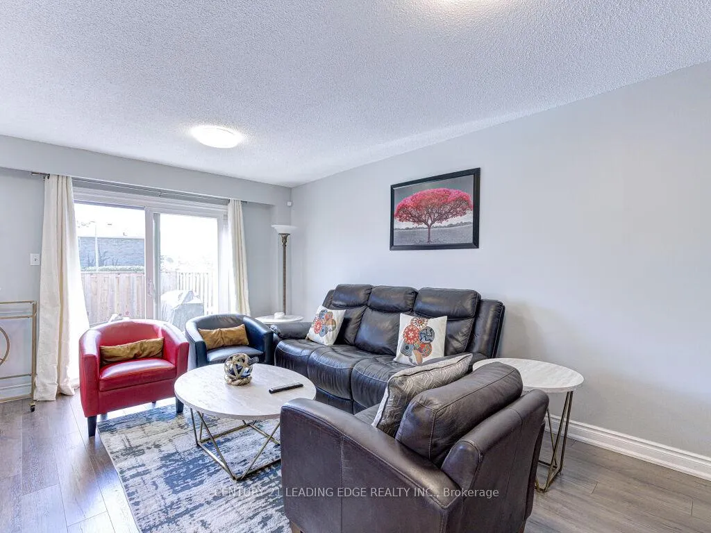 Photo 6 of Unit 56, 1552 Lancaster Drive, Oakville, Falgarwood — HOMEH