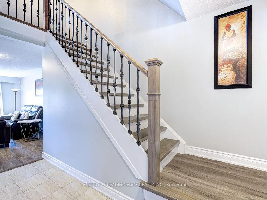 Photo 7 of Unit 56, 1552 Lancaster Drive, Oakville, Falgarwood — HOMEH