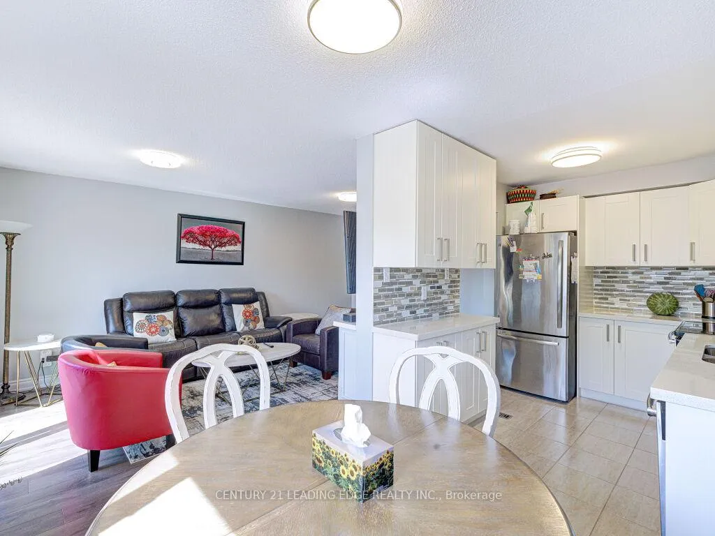 Photo 13 of Unit 56, 1552 Lancaster Drive, Oakville, Falgarwood — HOMEH