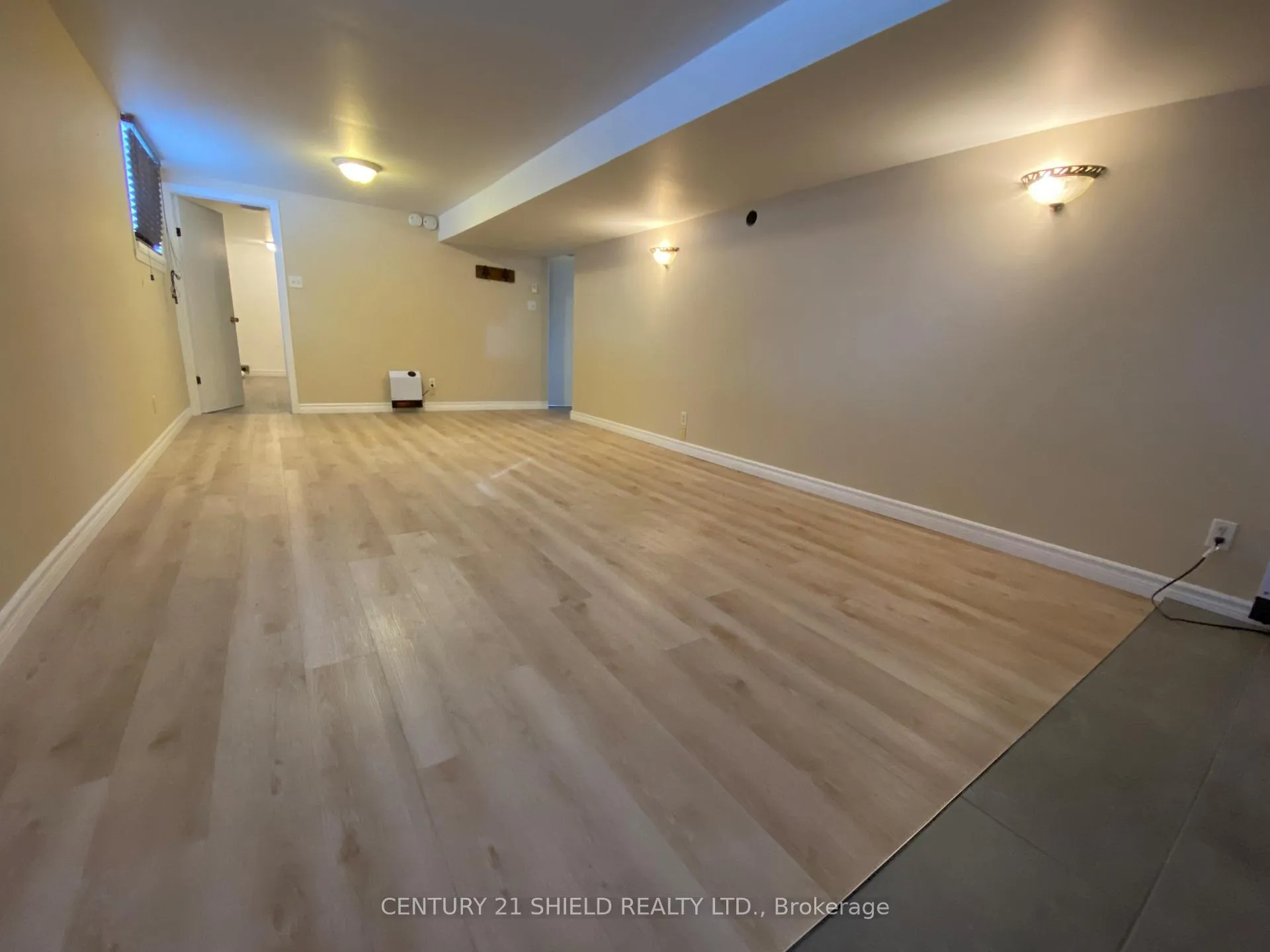 Photo 2 of 1336A Alfred Street, Cornwall — HOMEH