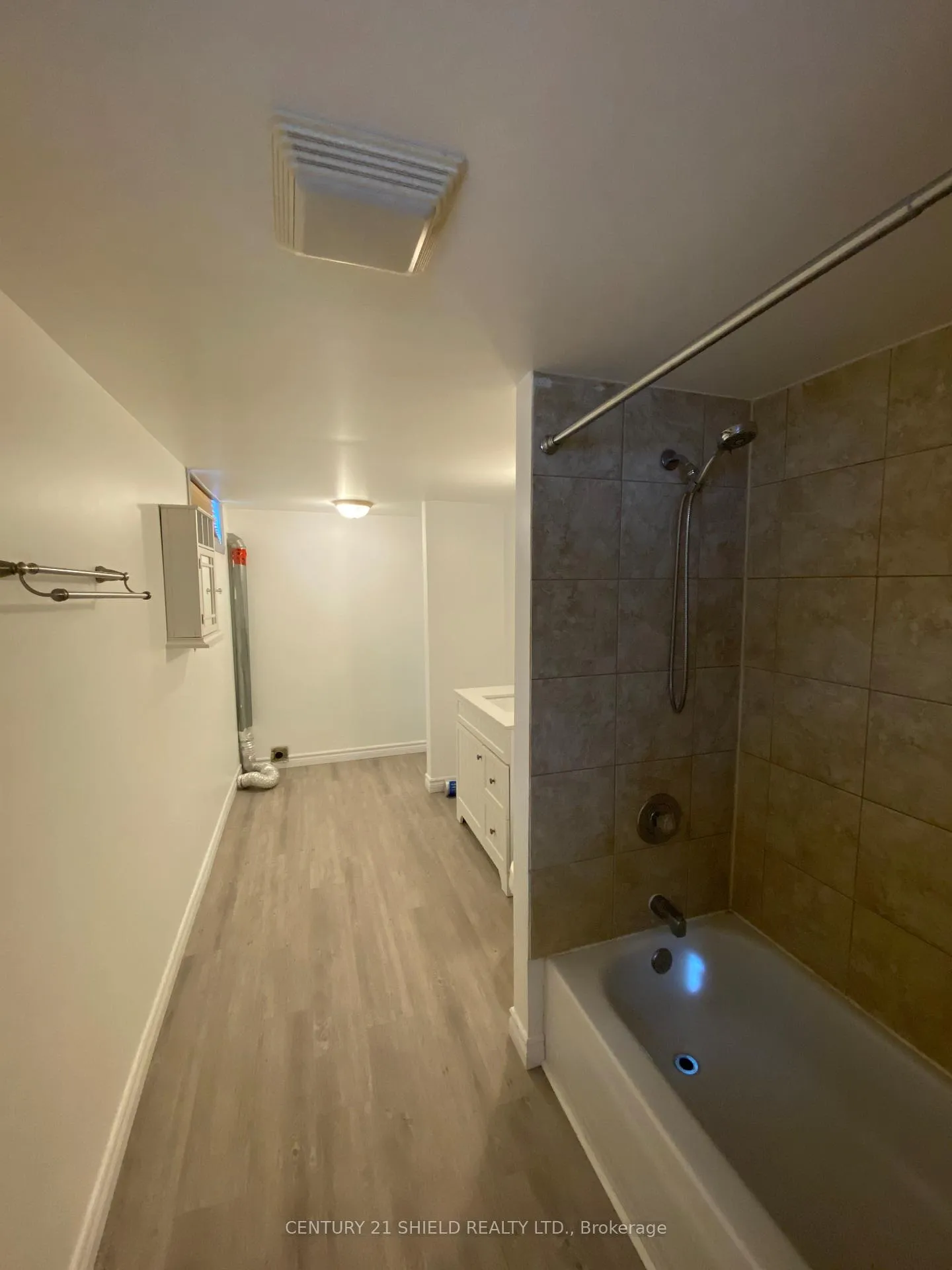 Photo 5 of 1336A Alfred Street, Cornwall — HOMEH