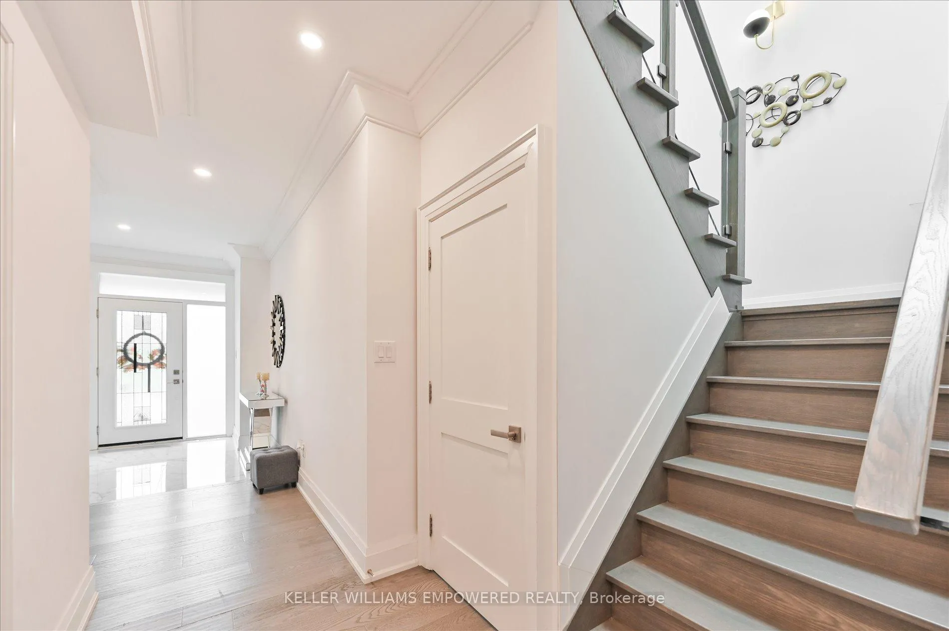 Photo 7 of 43 Wolcott Avenue, Scarborough, Oakridge — HOMEH
