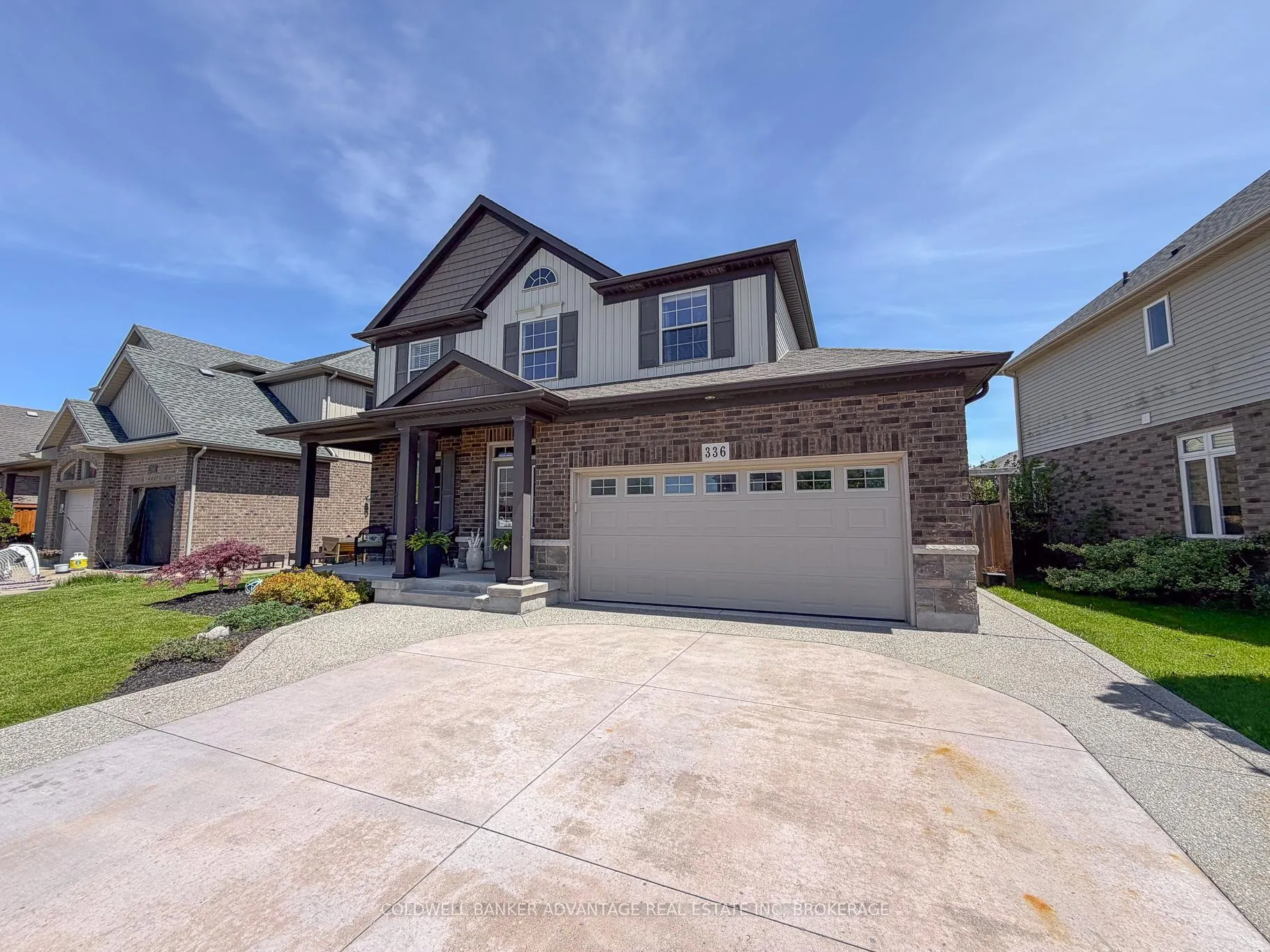 Photo 3 of 336 Creekside Drive, Welland, Coyle Creek — HOMEH