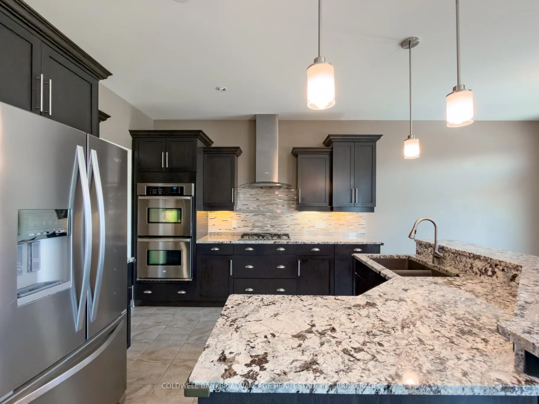 Photo 9 of 336 Creekside Drive, Welland, Coyle Creek — HOMEH
