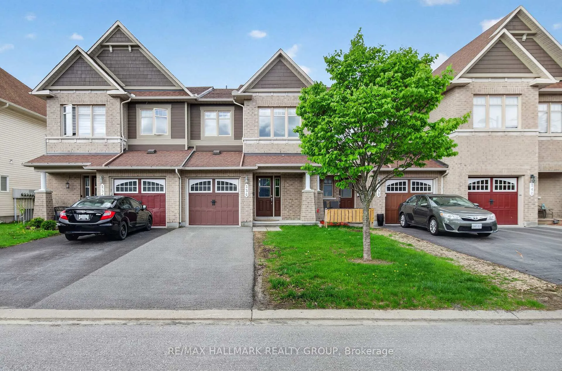 Photo 2 of 236 Trailsedge Way, Ottawa, Mer Bleue/Bradley Estates/Anderson Park — HOMEH