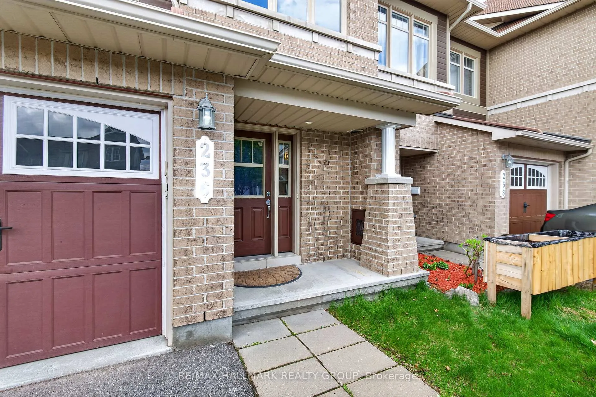 Photo 3 of 236 Trailsedge Way, Ottawa, Mer Bleue/Bradley Estates/Anderson Park — HOMEH