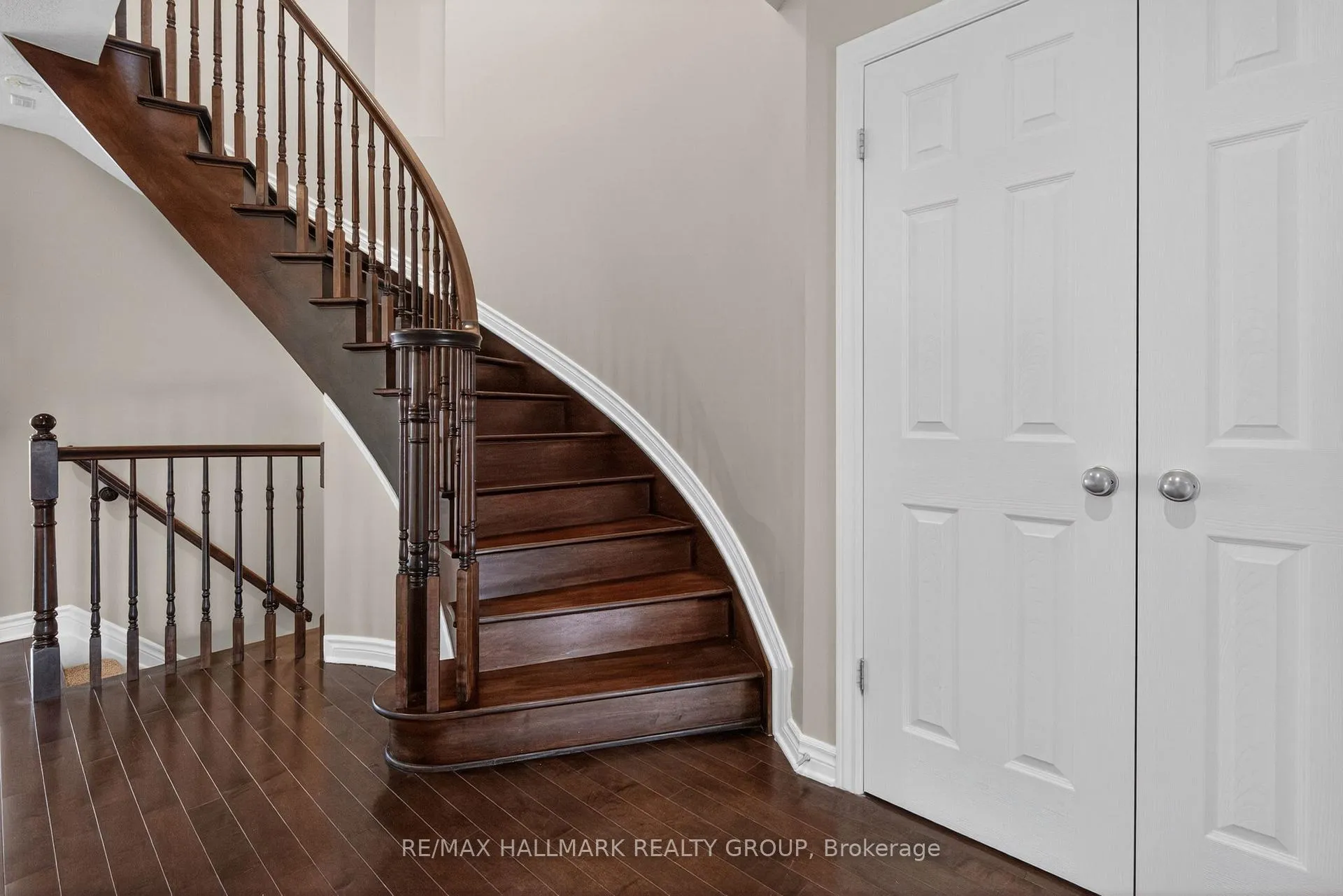 Photo 5 of 236 Trailsedge Way, Ottawa, Mer Bleue/Bradley Estates/Anderson Park — HOMEH