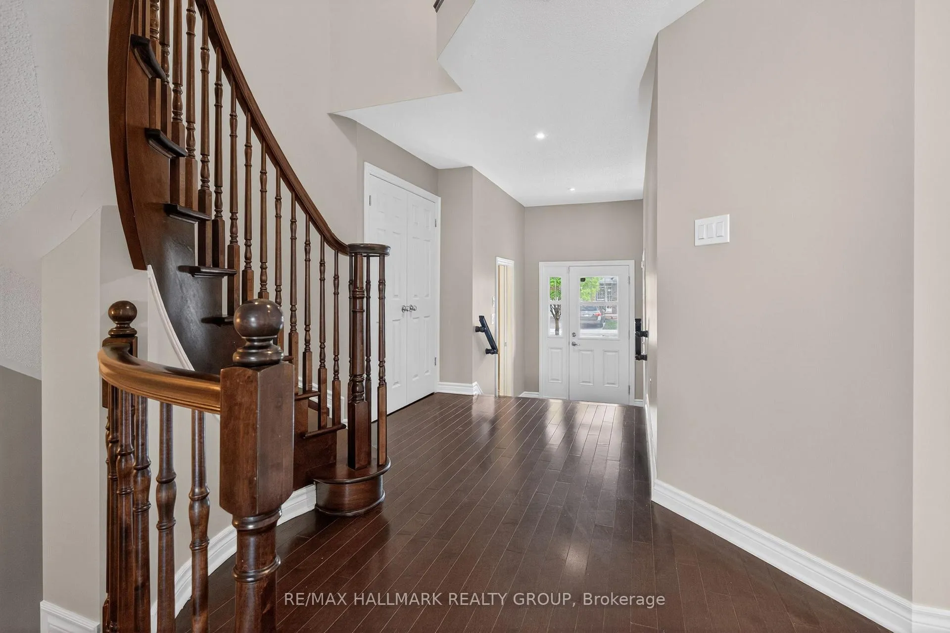 Photo 6 of 236 Trailsedge Way, Ottawa, Mer Bleue/Bradley Estates/Anderson Park — HOMEH