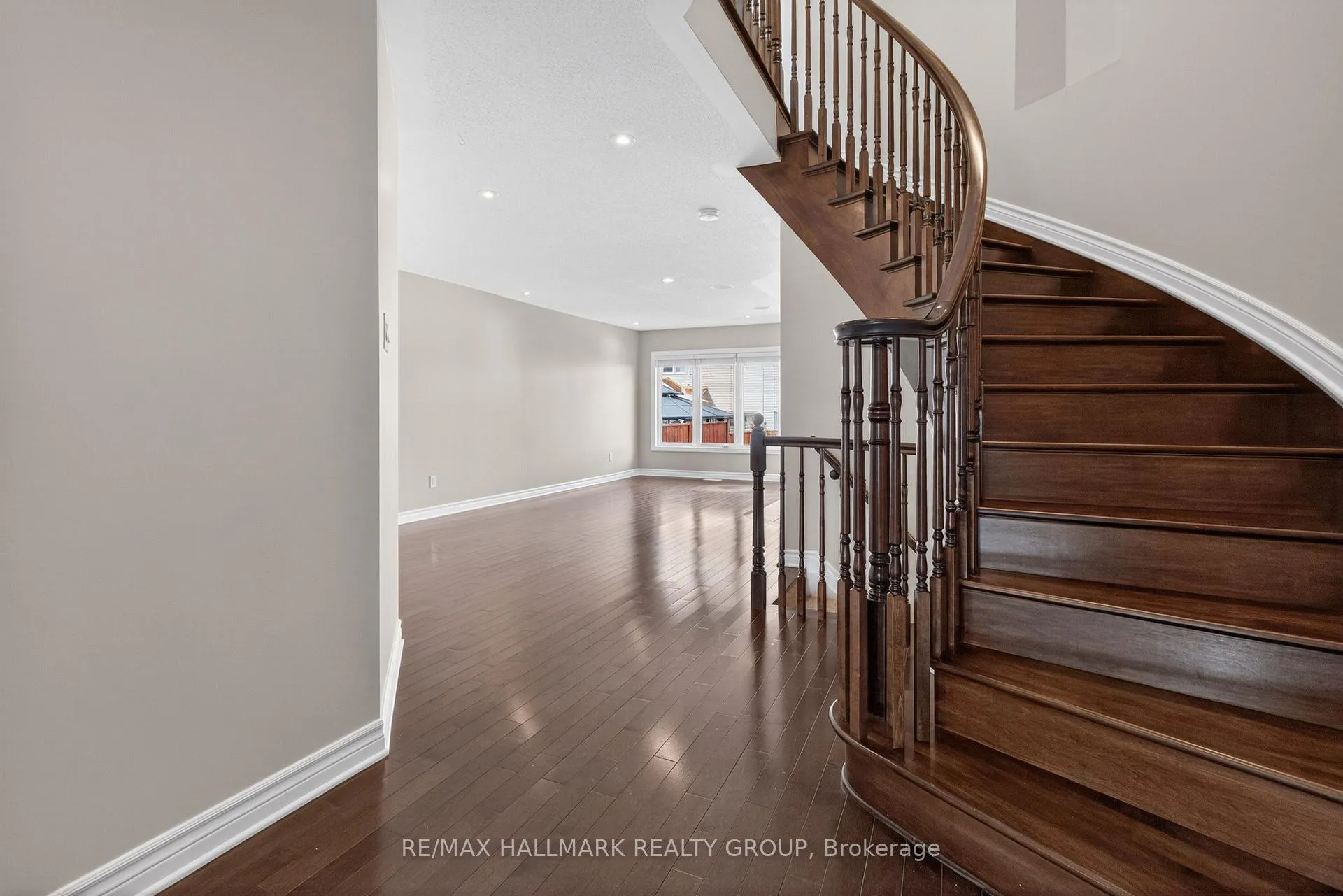 Photo 7 of 236 Trailsedge Way, Ottawa, Mer Bleue/Bradley Estates/Anderson Park — HOMEH