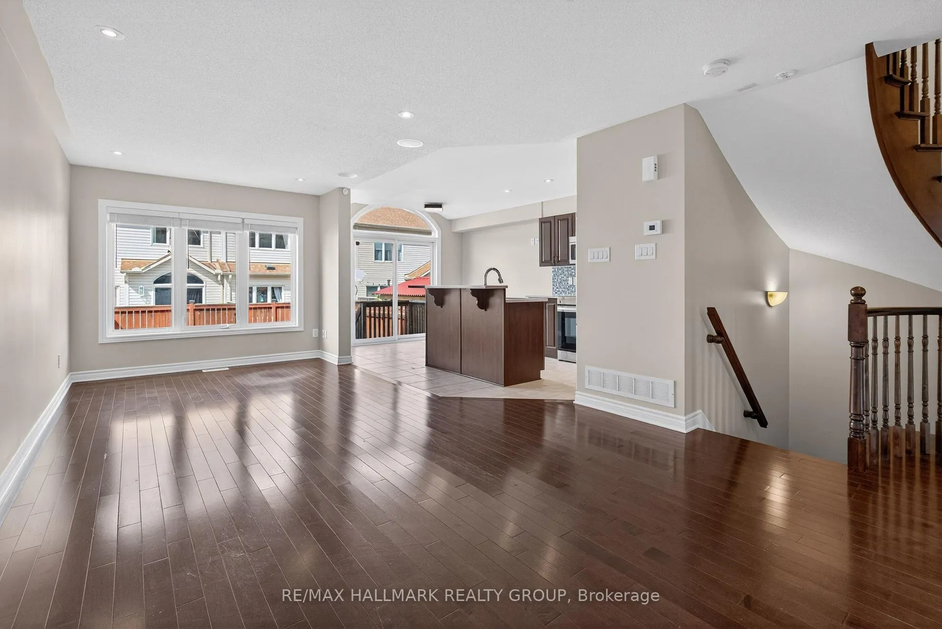Photo 10 of 236 Trailsedge Way, Ottawa, Mer Bleue/Bradley Estates/Anderson Park — HOMEH