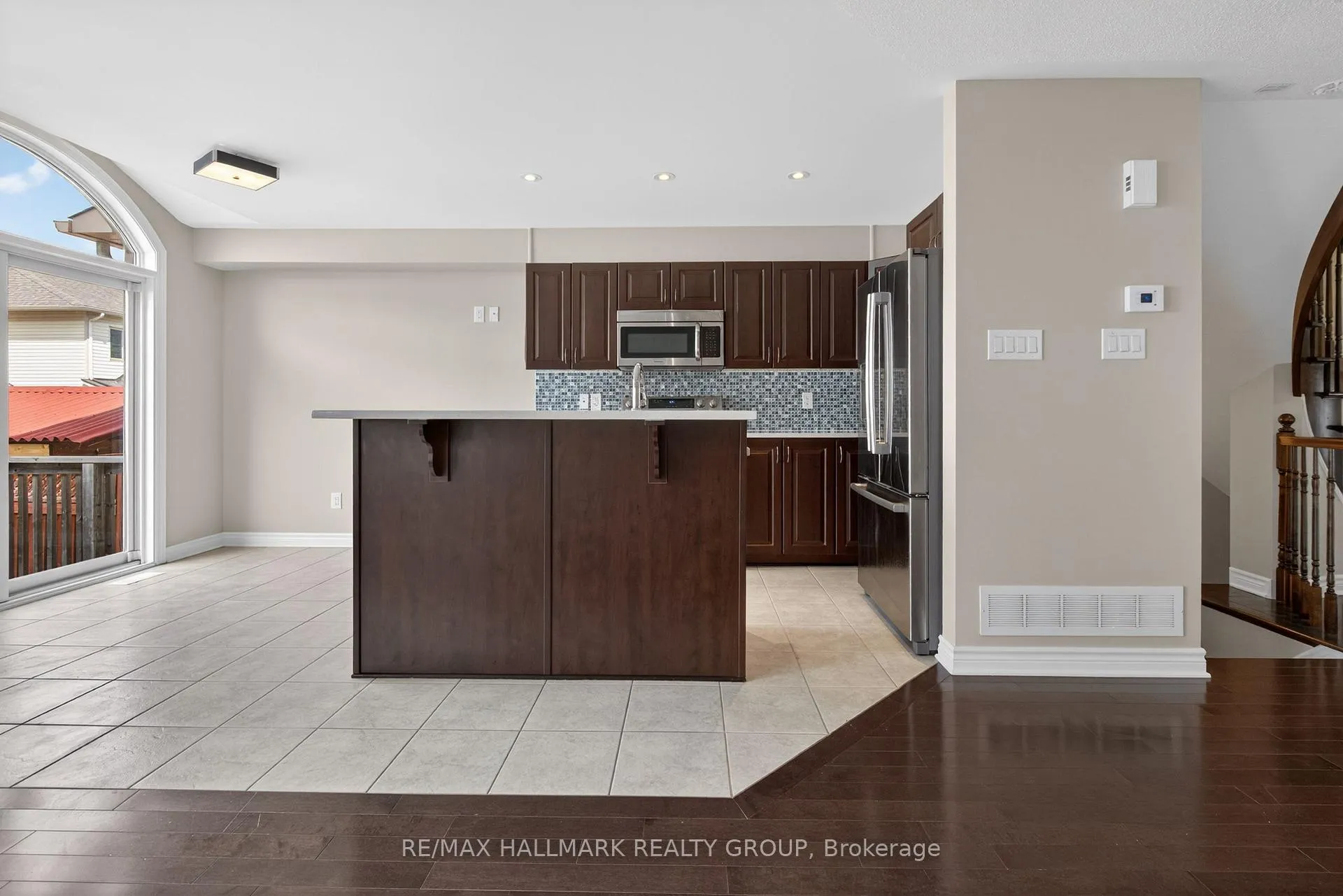 Photo 11 of 236 Trailsedge Way, Ottawa, Mer Bleue/Bradley Estates/Anderson Park — HOMEH