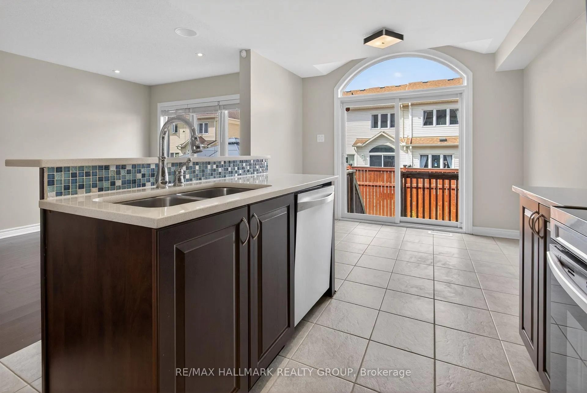 Photo 14 of 236 Trailsedge Way, Ottawa, Mer Bleue/Bradley Estates/Anderson Park — HOMEH