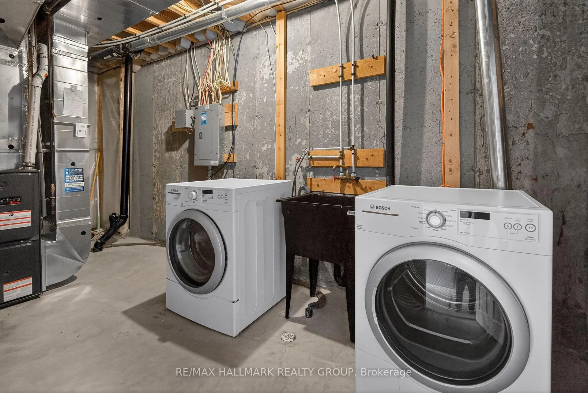 Photo 35 of 236 Trailsedge Way, Ottawa, Mer Bleue/Bradley Estates/Anderson Park — HOMEH