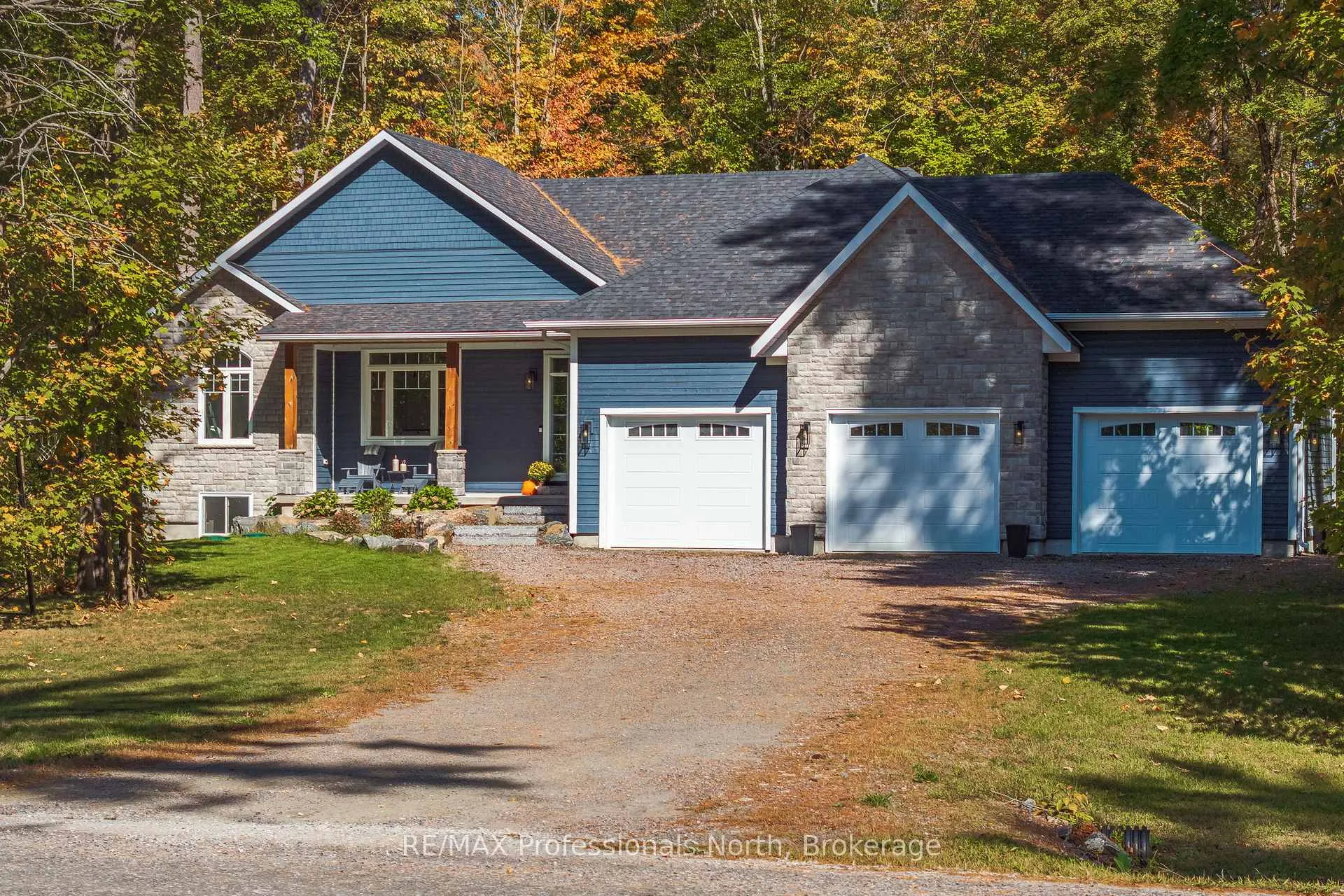 Photo 1 of 1034 Xavier Street, Gravenhurst, Morrison — HOMEH