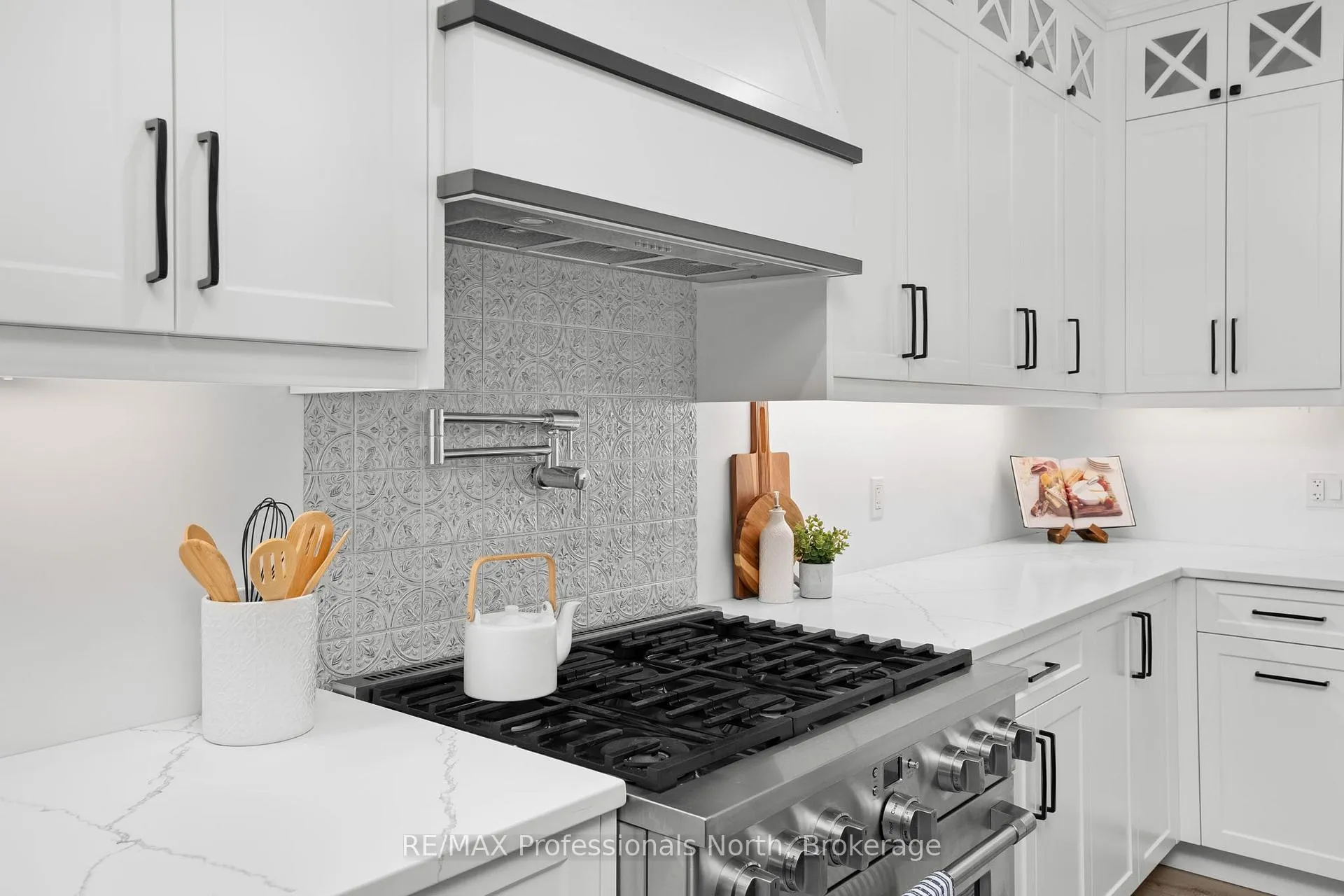 Photo 13 of 1034 Xavier Street, Gravenhurst, Morrison — HOMEH