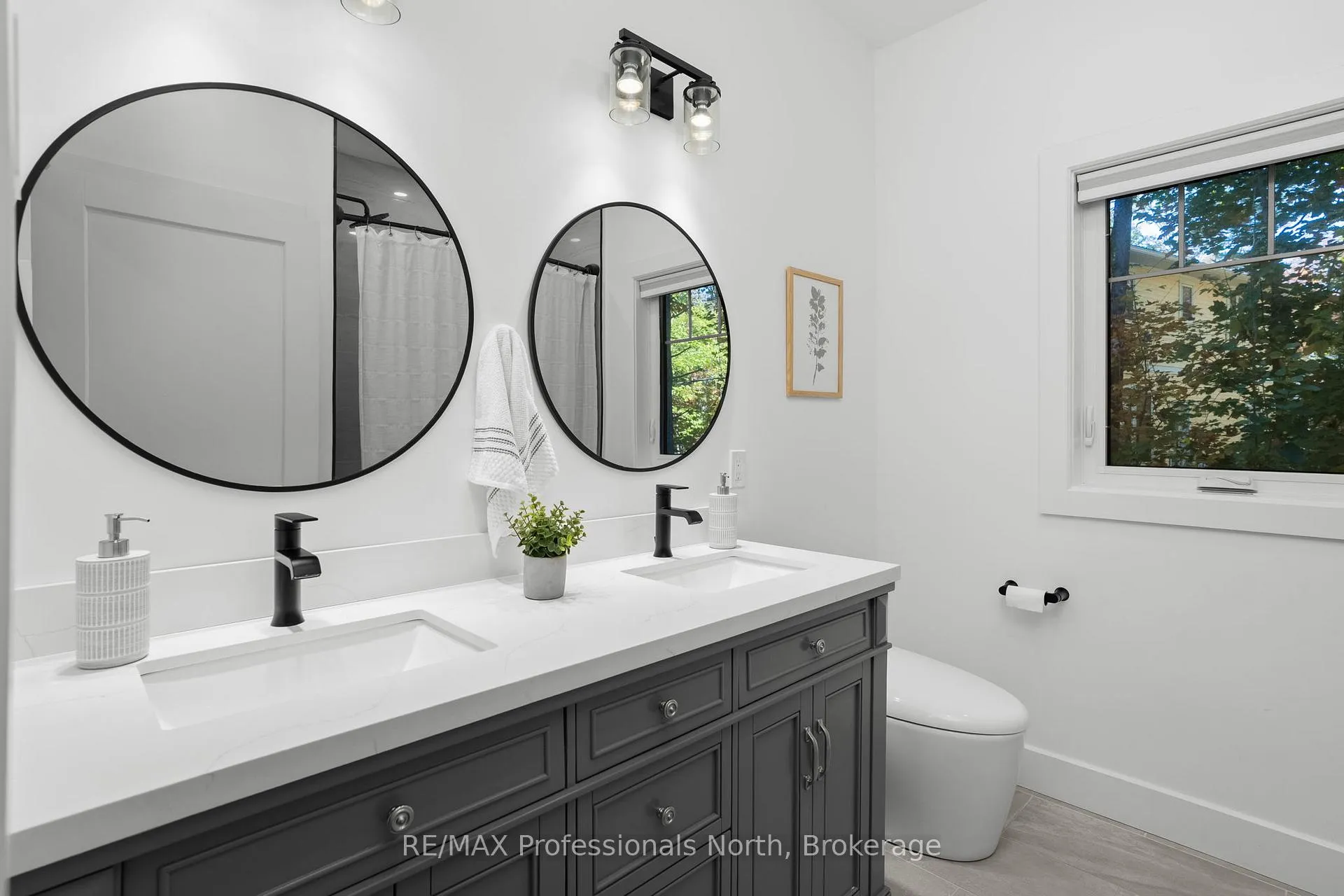 Photo 34 of 1034 Xavier Street, Gravenhurst, Morrison — HOMEH