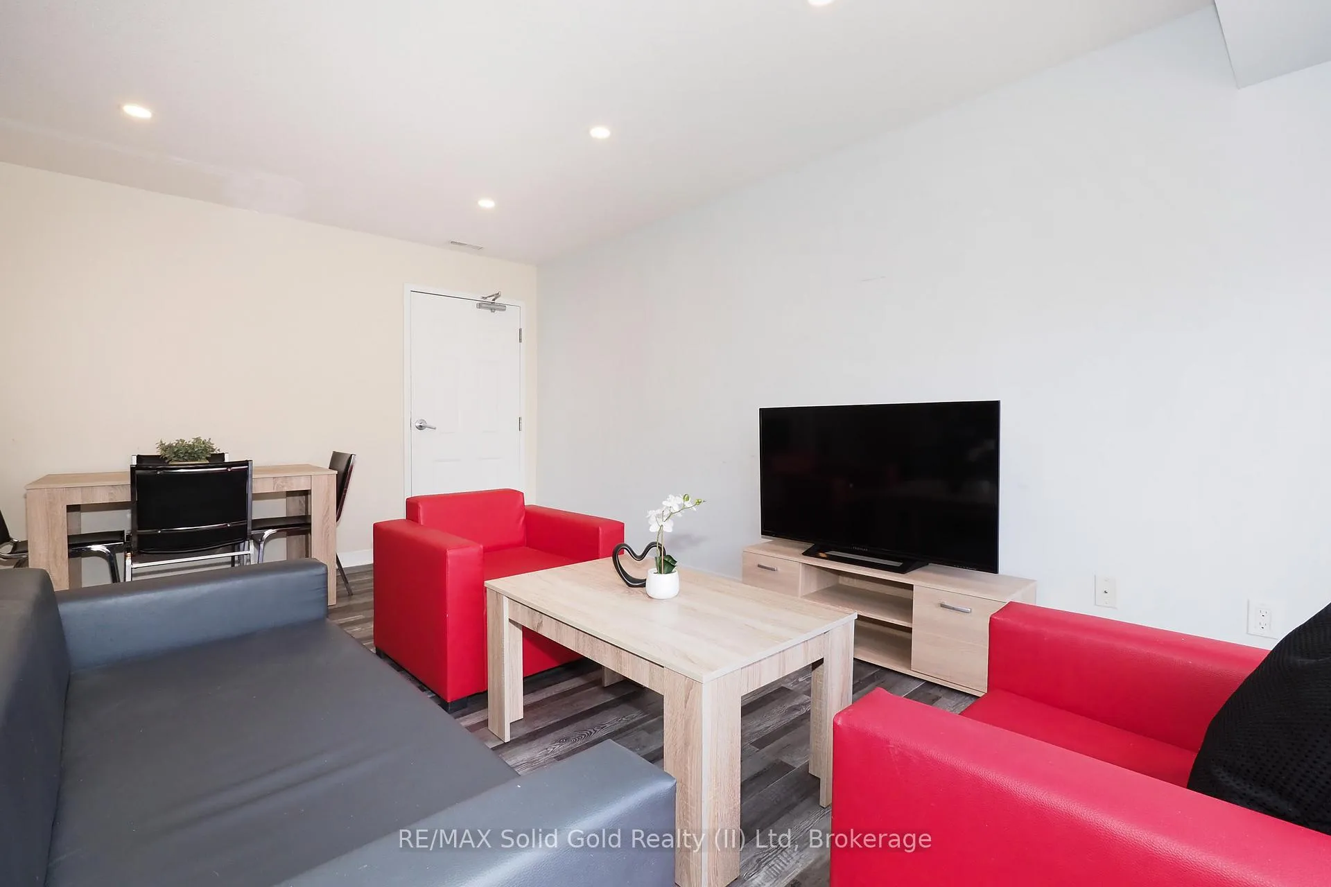 Photo 3 of Unit 208, 288 Albert Street, Waterloo, Beechwood/University — HOMEH