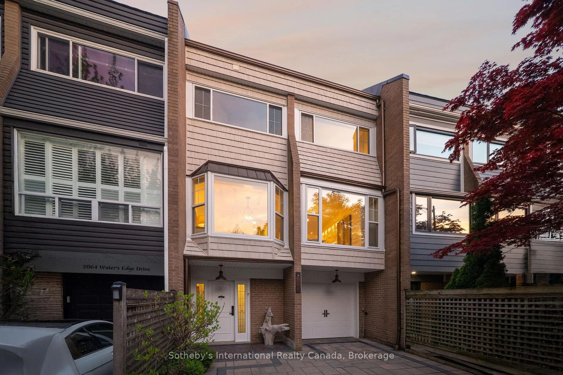 Photo 4 of 2066 Water's Edge Drive, Oakville, Bronte — HOMEH