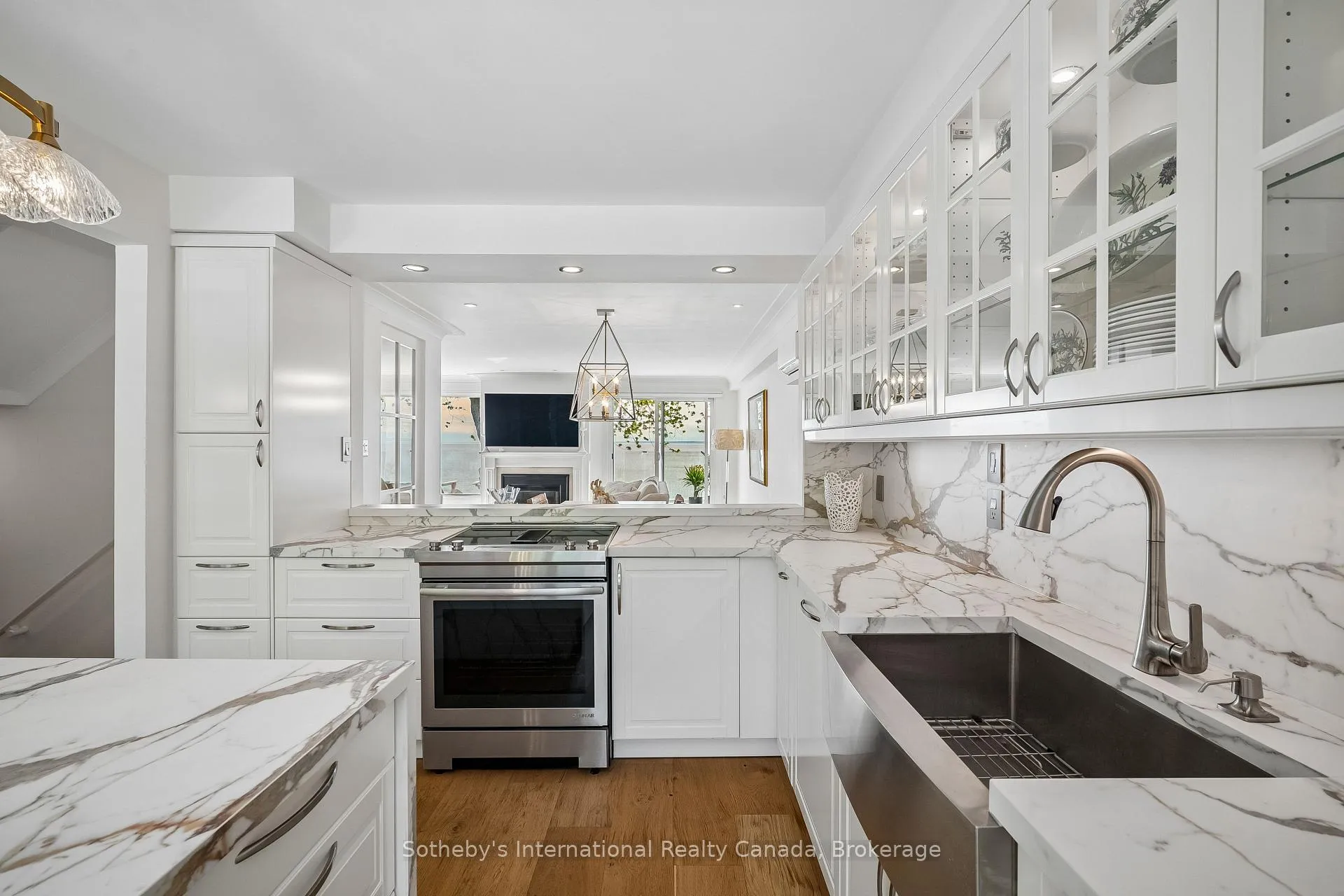 Photo 15 of 2066 Water's Edge Drive, Oakville, Bronte — HOMEH