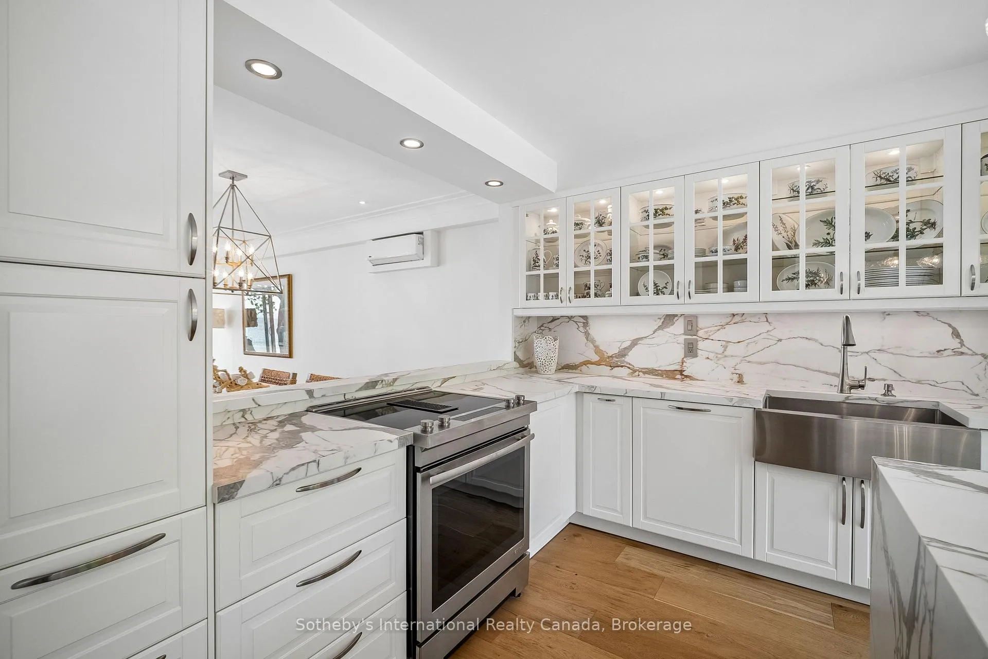 Photo 16 of 2066 Water's Edge Drive, Oakville, Bronte — HOMEH