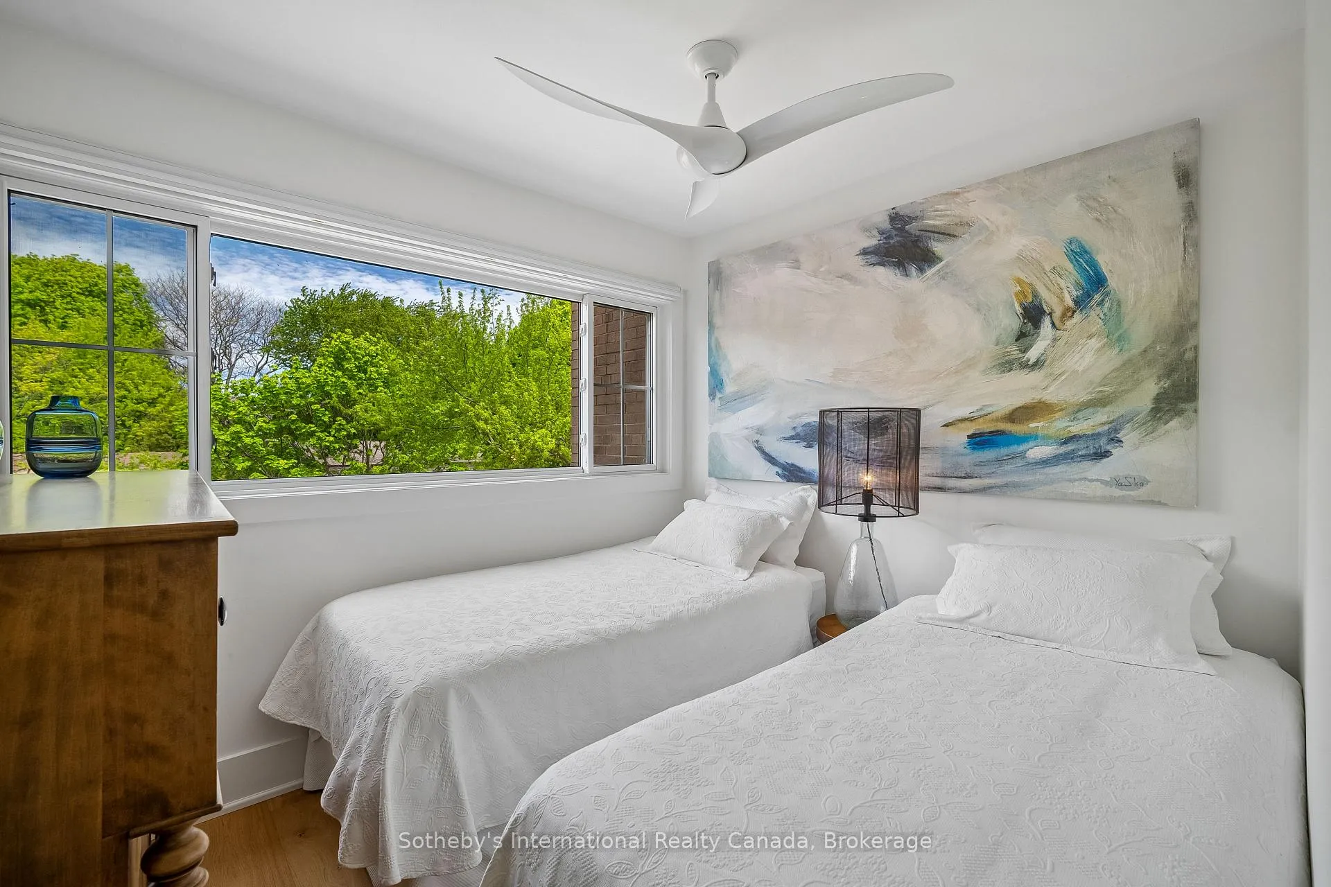 Photo 33 of 2066 Water's Edge Drive, Oakville, Bronte — HOMEH
