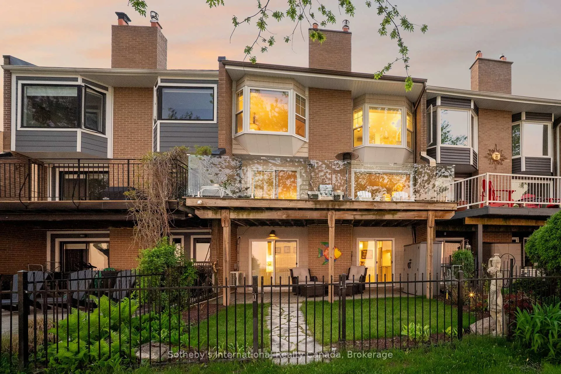 Photo 42 of 2066 Water's Edge Drive, Oakville, Bronte — HOMEH