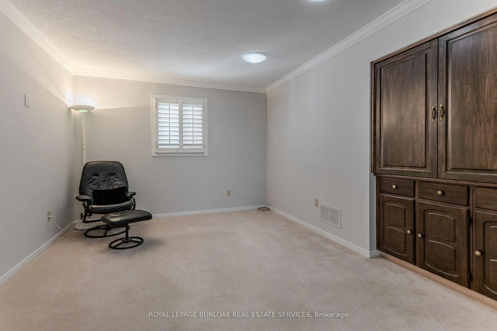 Photo 12 of Unit 10, 2155 Duncaster Drive, Burlington, Brant Hills — HOMEH