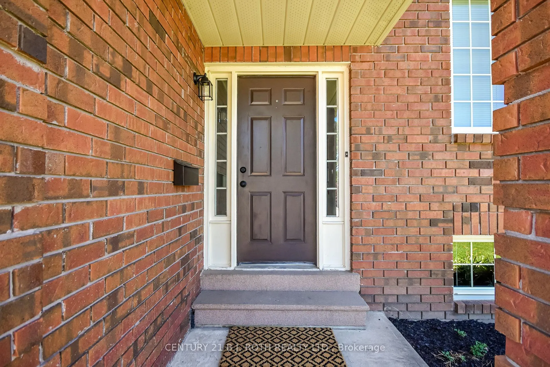 Photo 3 of 103 Herrell Avenue, Barrie, Painswick North — HOMEH