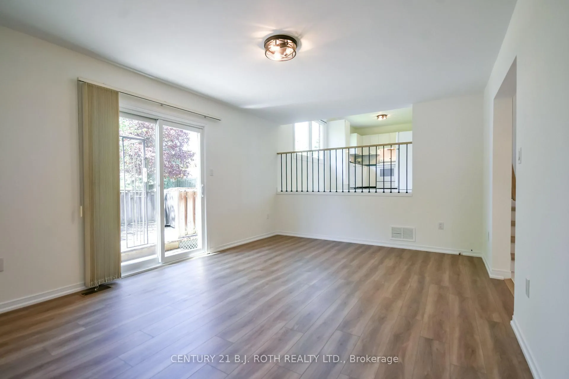 Photo 14 of 103 Herrell Avenue, Barrie, Painswick North — HOMEH