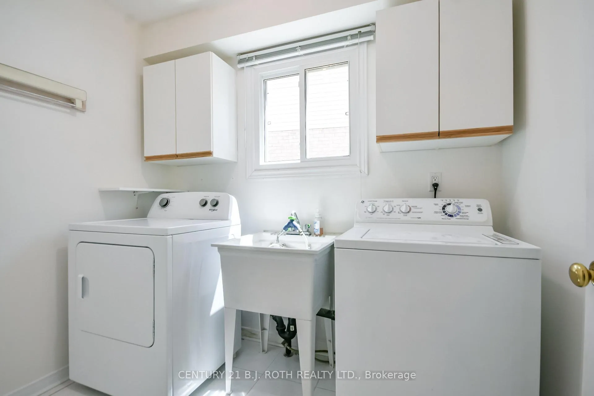 Photo 16 of 103 Herrell Avenue, Barrie, Painswick North — HOMEH