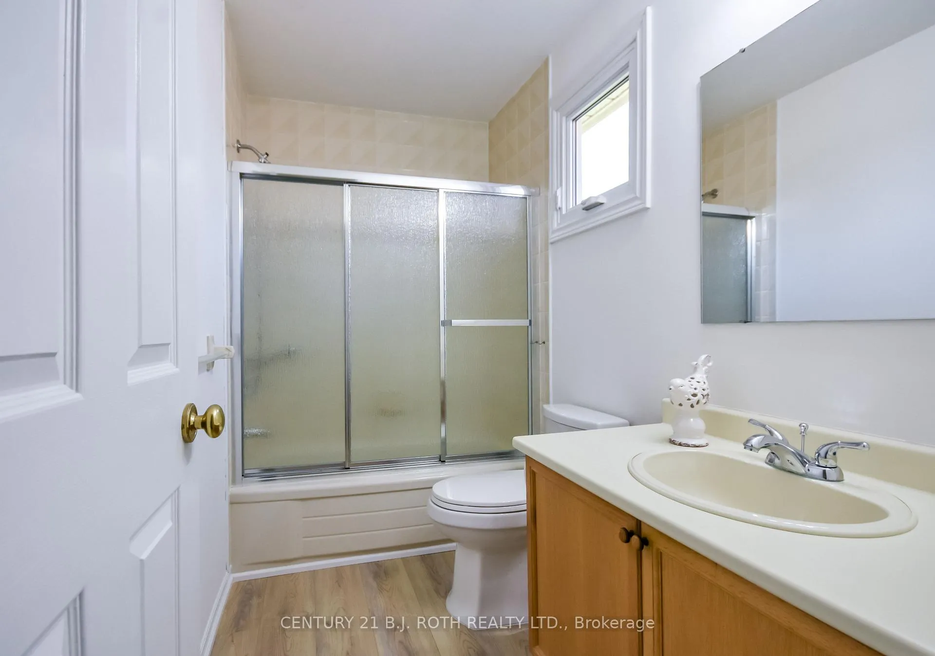 Photo 24 of 103 Herrell Avenue, Barrie, Painswick North — HOMEH