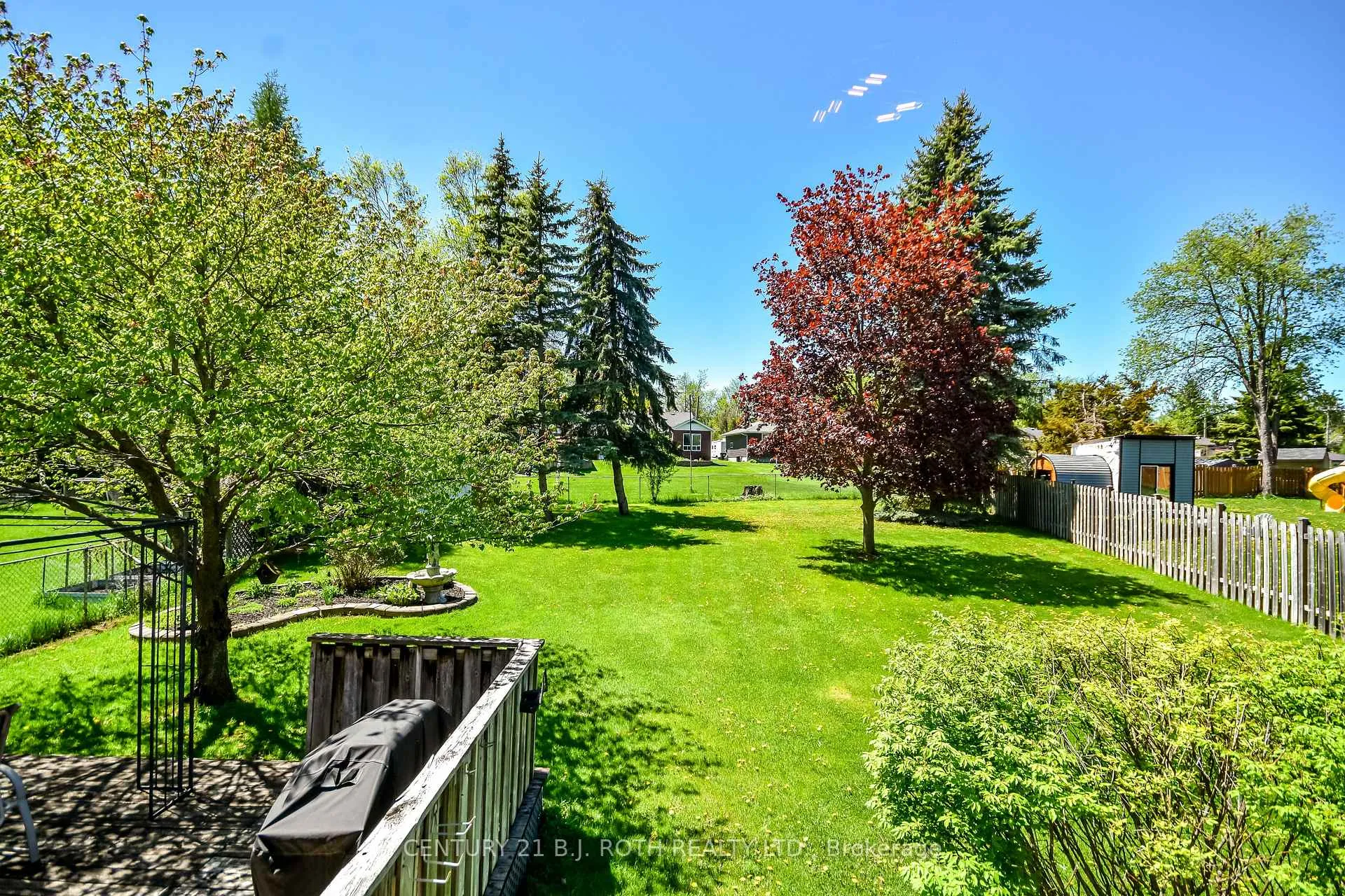 Photo 32 of 103 Herrell Avenue, Barrie, Painswick North — HOMEH