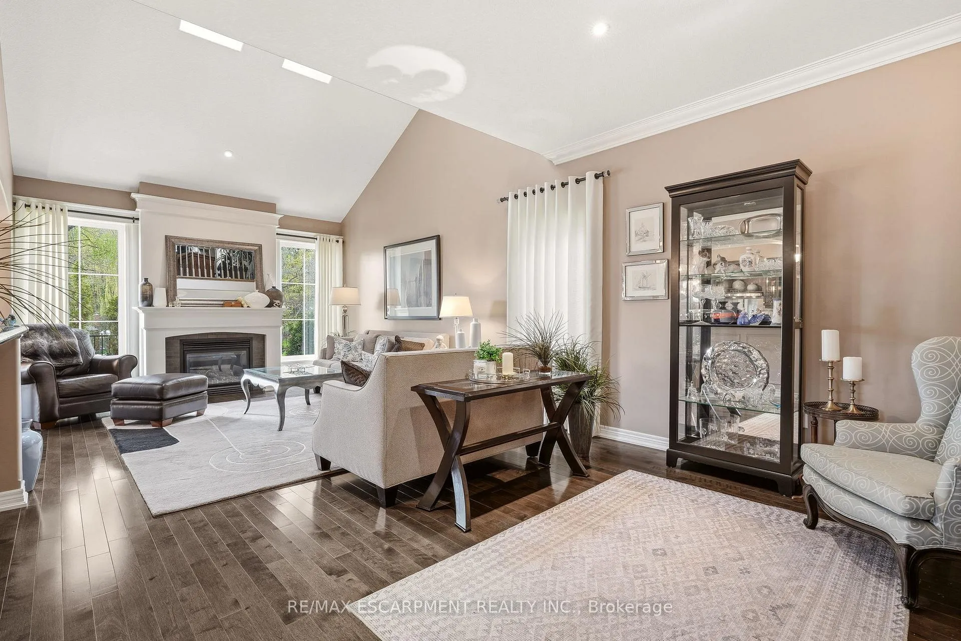 Photo 5 of 72 Mcgrath Court, Hamilton, Dundas — HOMEH