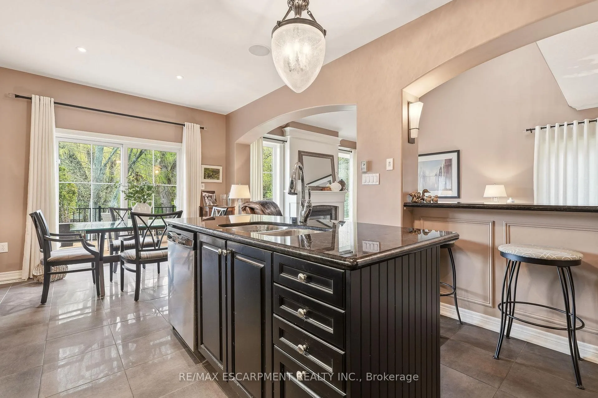 Photo 11 of 72 Mcgrath Court, Hamilton, Dundas — HOMEH