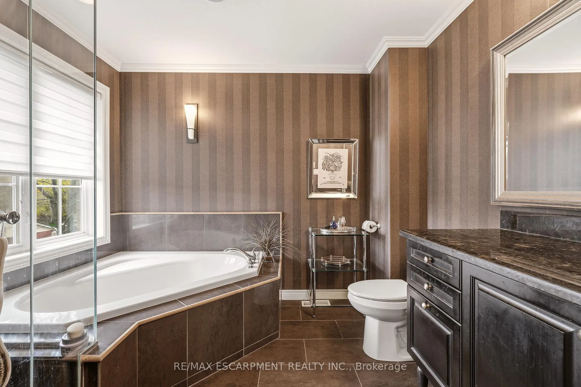 Photo 33 of 72 Mcgrath Court, Hamilton, Dundas — HOMEH