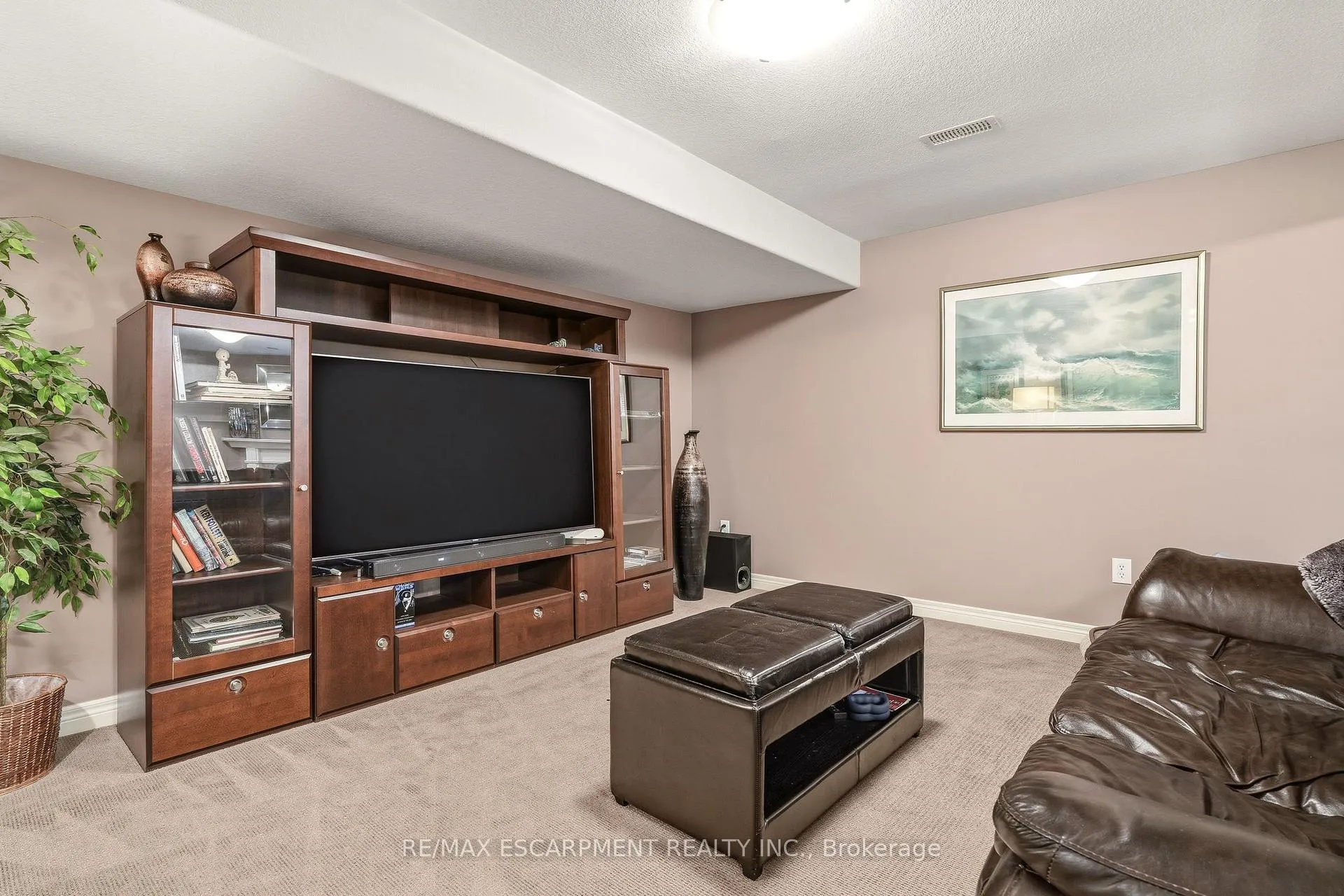 Photo 37 of 72 Mcgrath Court, Hamilton, Dundas — HOMEH