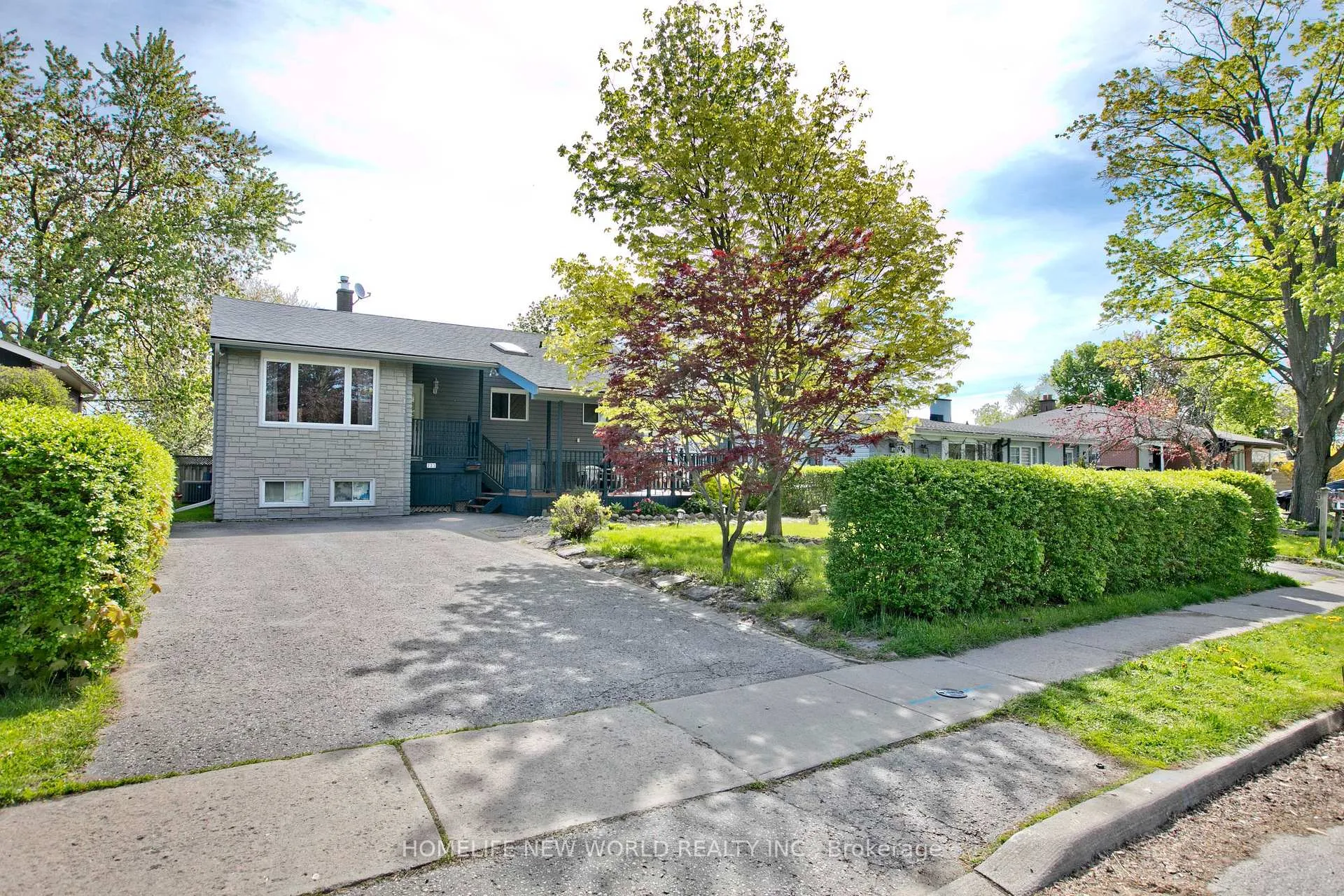 Front of 727 Balaton Avenue