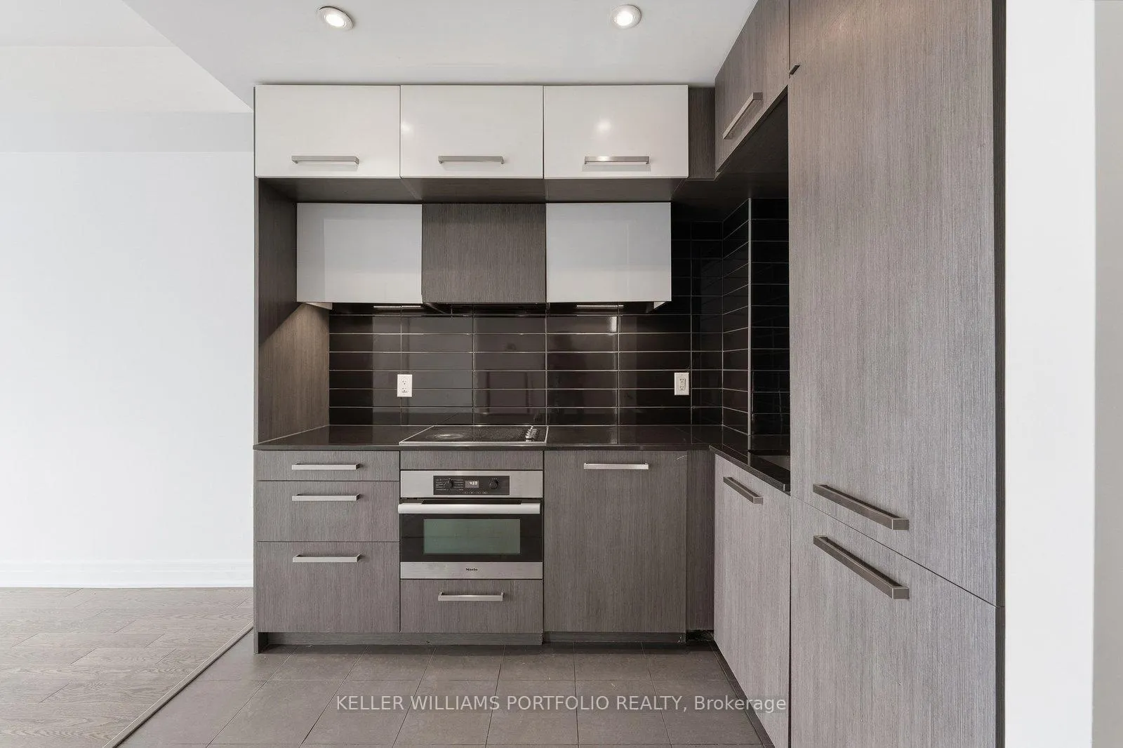 Photo 7 of Unit 1904, 8 The Esplanade, Toronto, Waterfront Communities — HOMEH